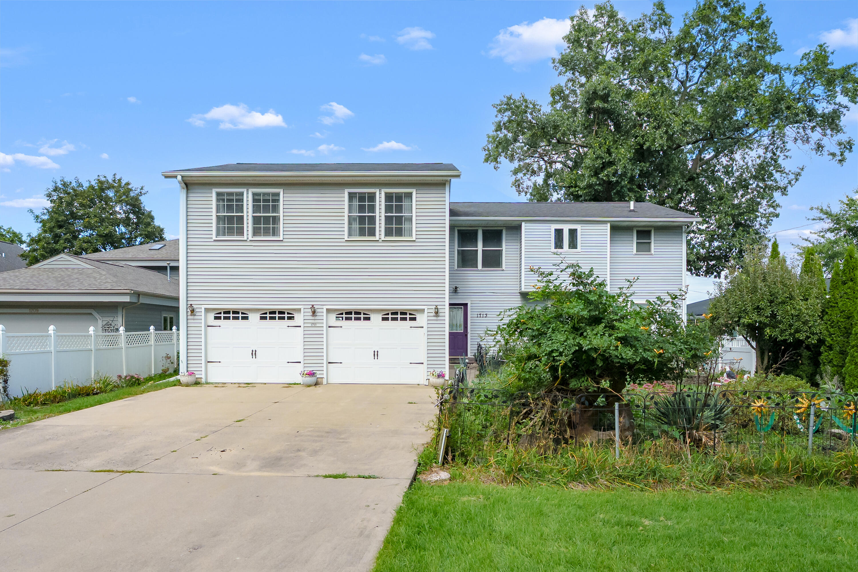 1713 Lakeview Drive Portage MI 49002