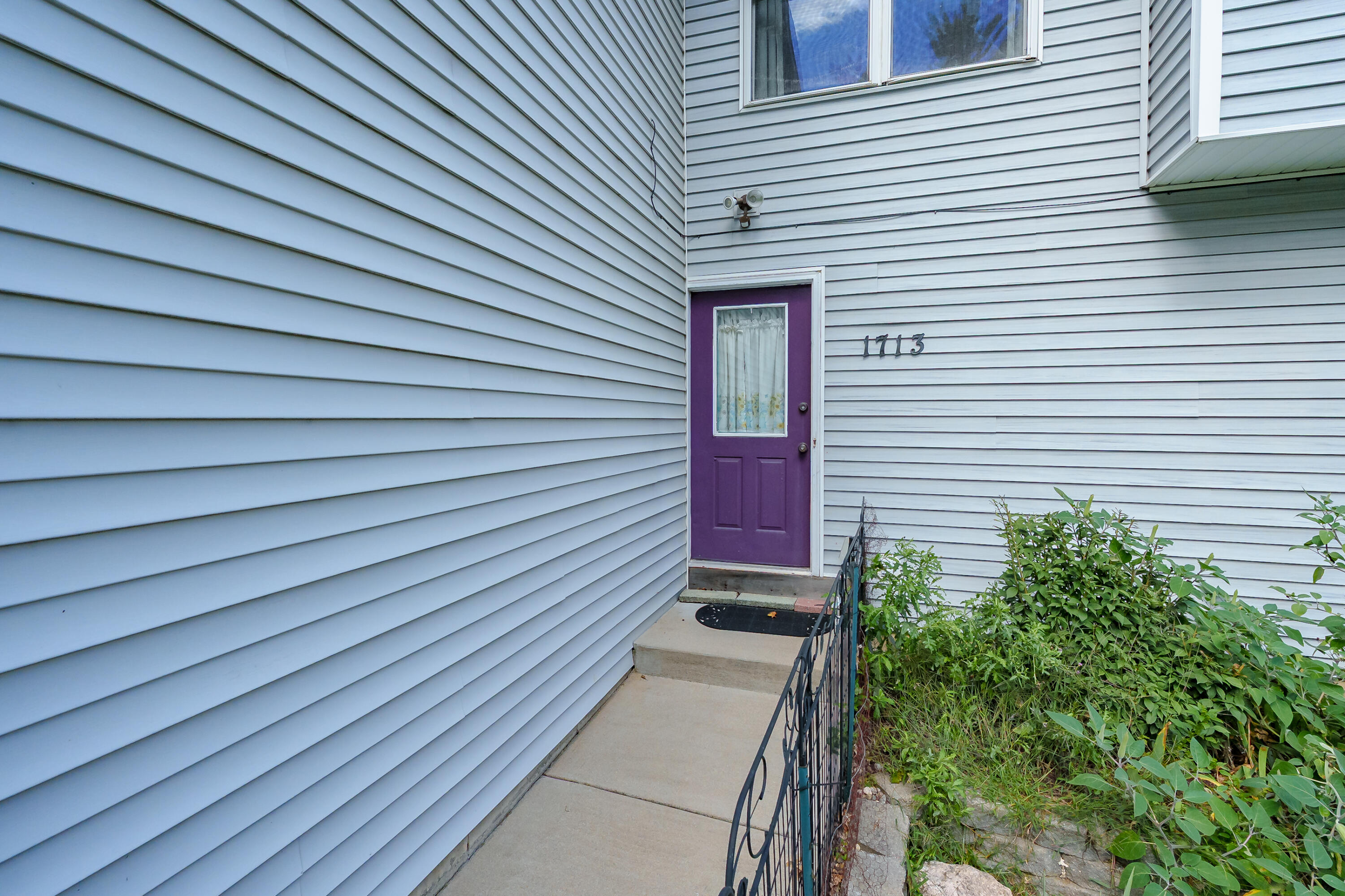 1713 Lakeview Drive Portage MI 49002