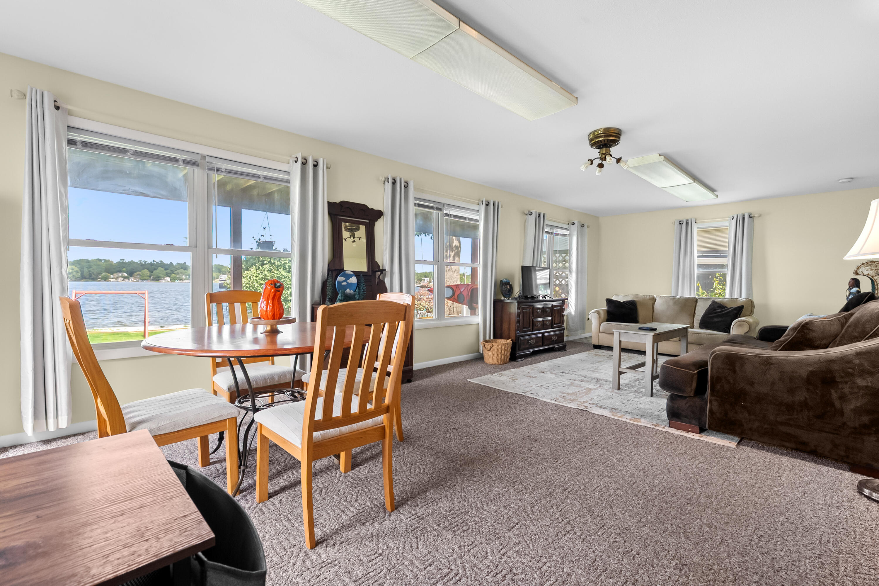1713 Lakeview Drive Portage MI 49002