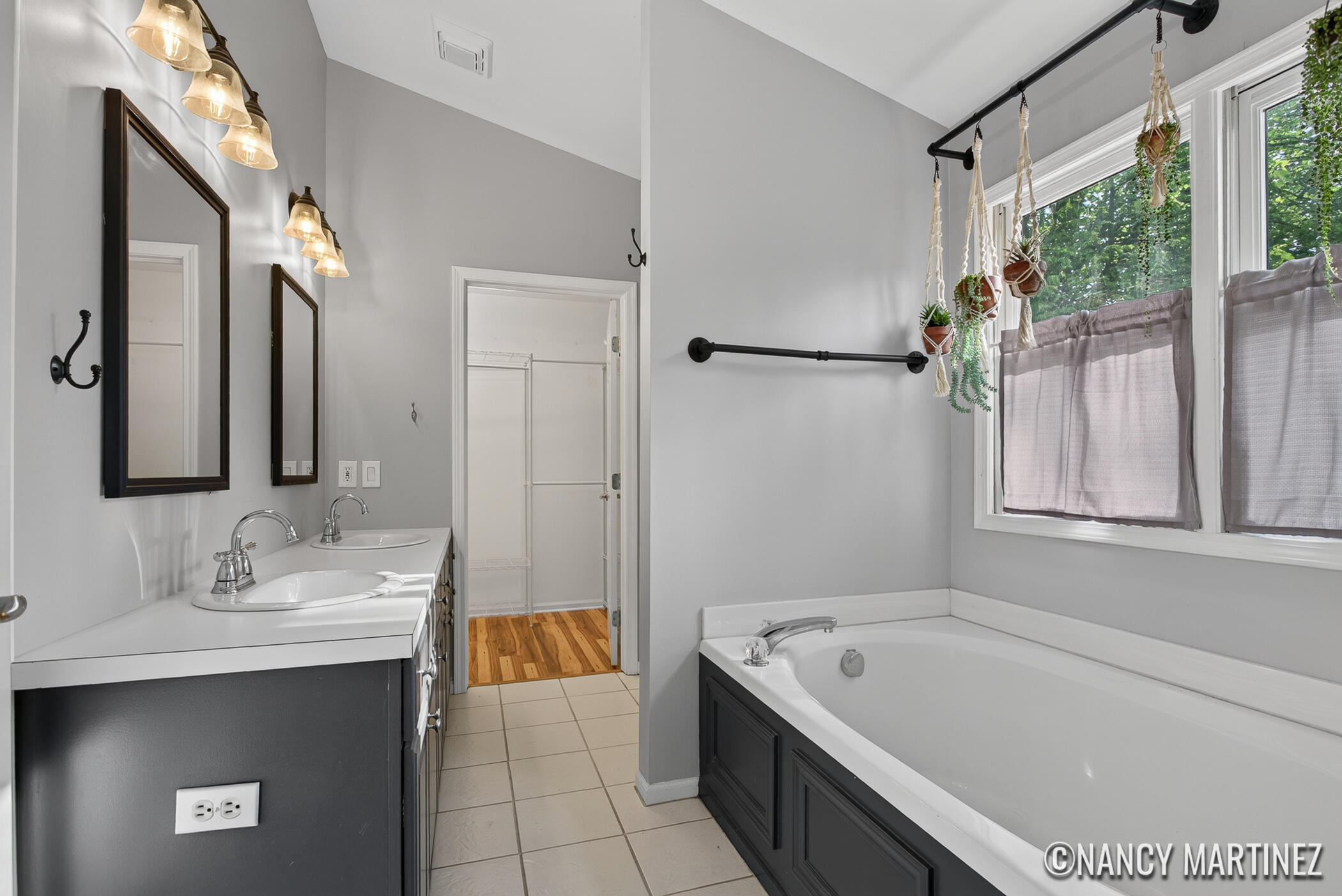 2554 Woodcreek Court SE Grand Rapids MI 49546