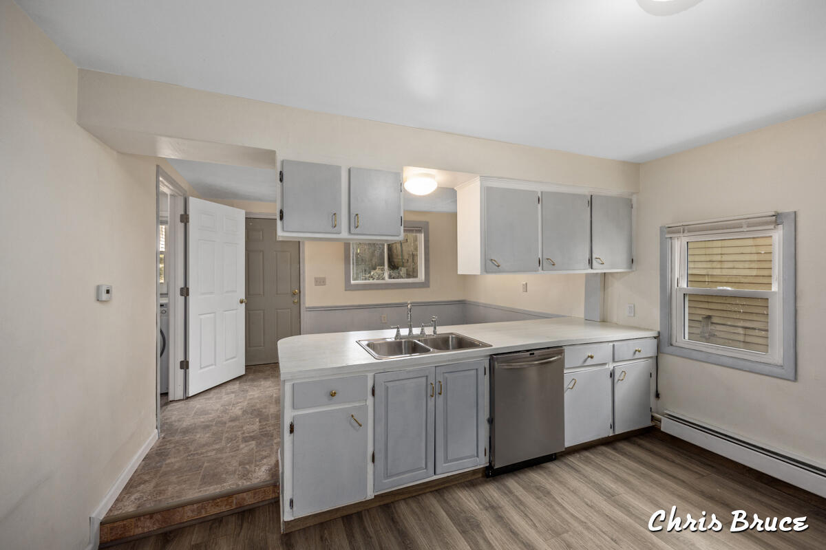 64 Quimby Street NE Grand Rapids MI 49505
