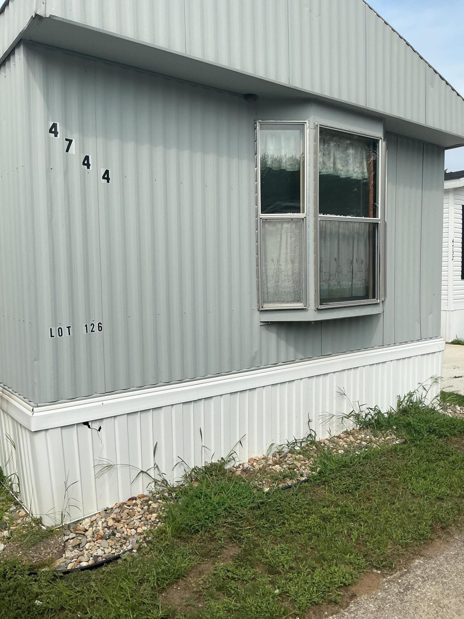 4744 Oaklawn Street Kalamazoo MI 49009