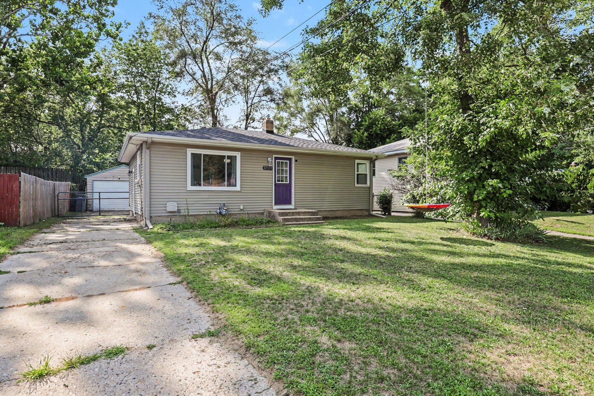 3729 Grape Avenue NE Grand Rapids MI 49525