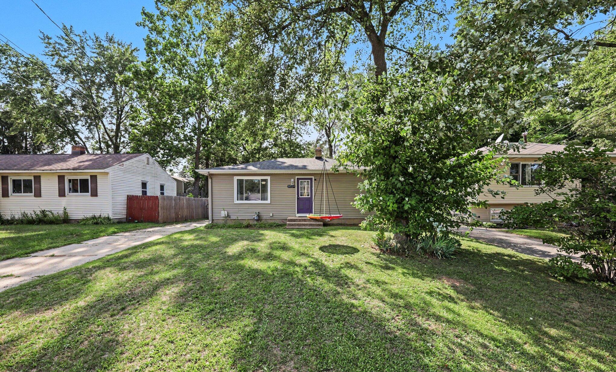 3729 Grape Avenue NE Grand Rapids MI 49525