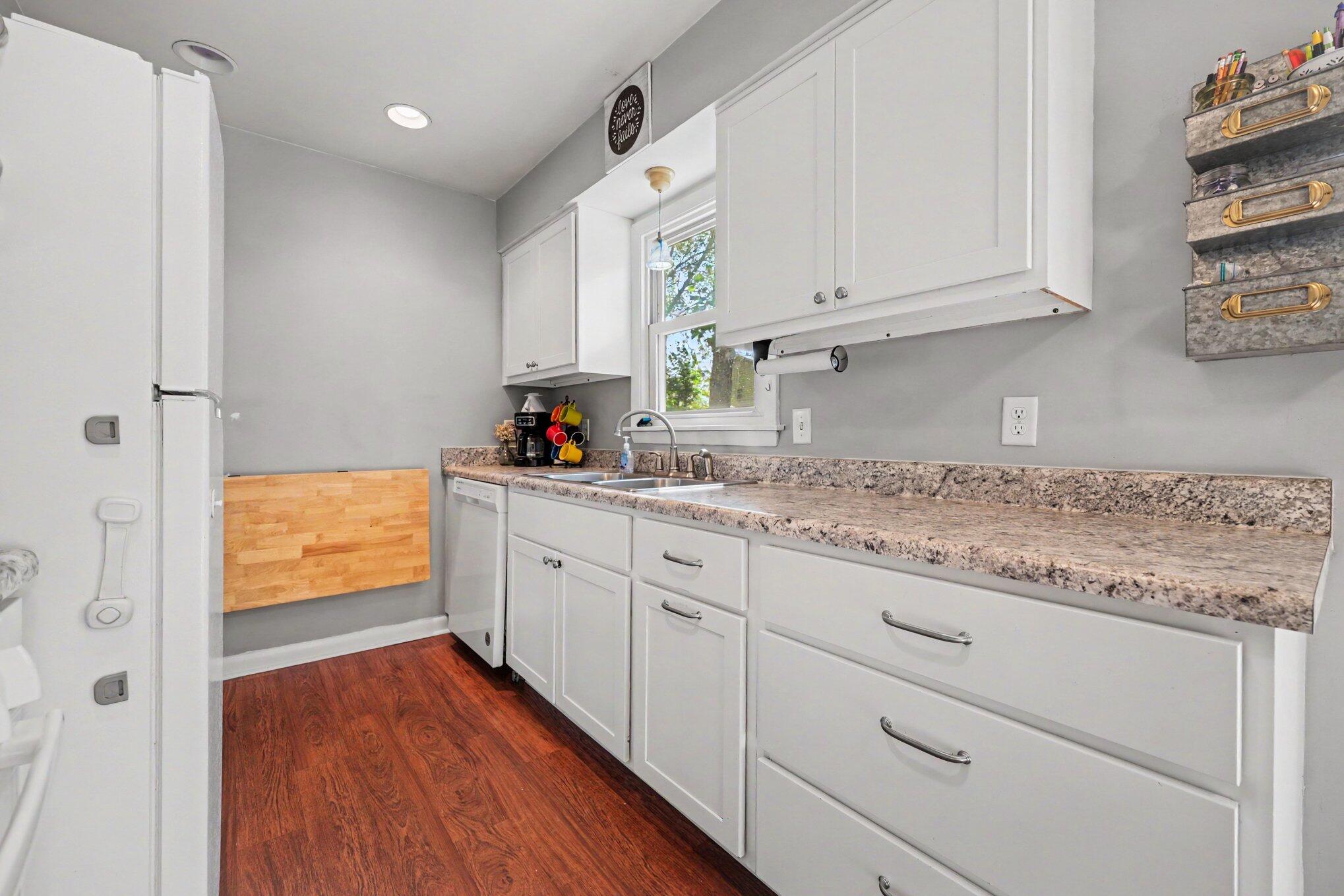 3729 Grape Avenue NE Grand Rapids MI 49525