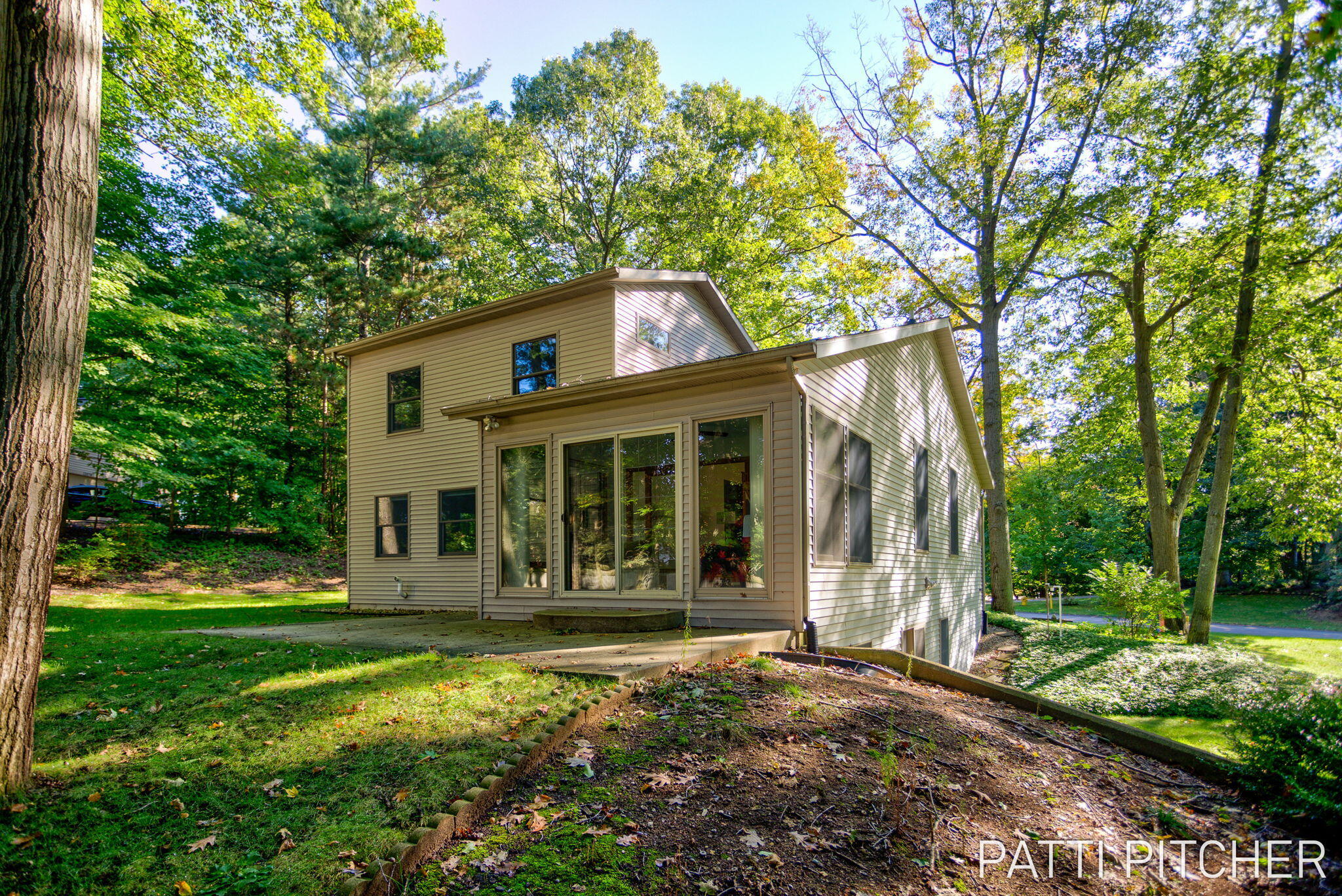 13582 Redbird Lane Grand Haven MI 49417