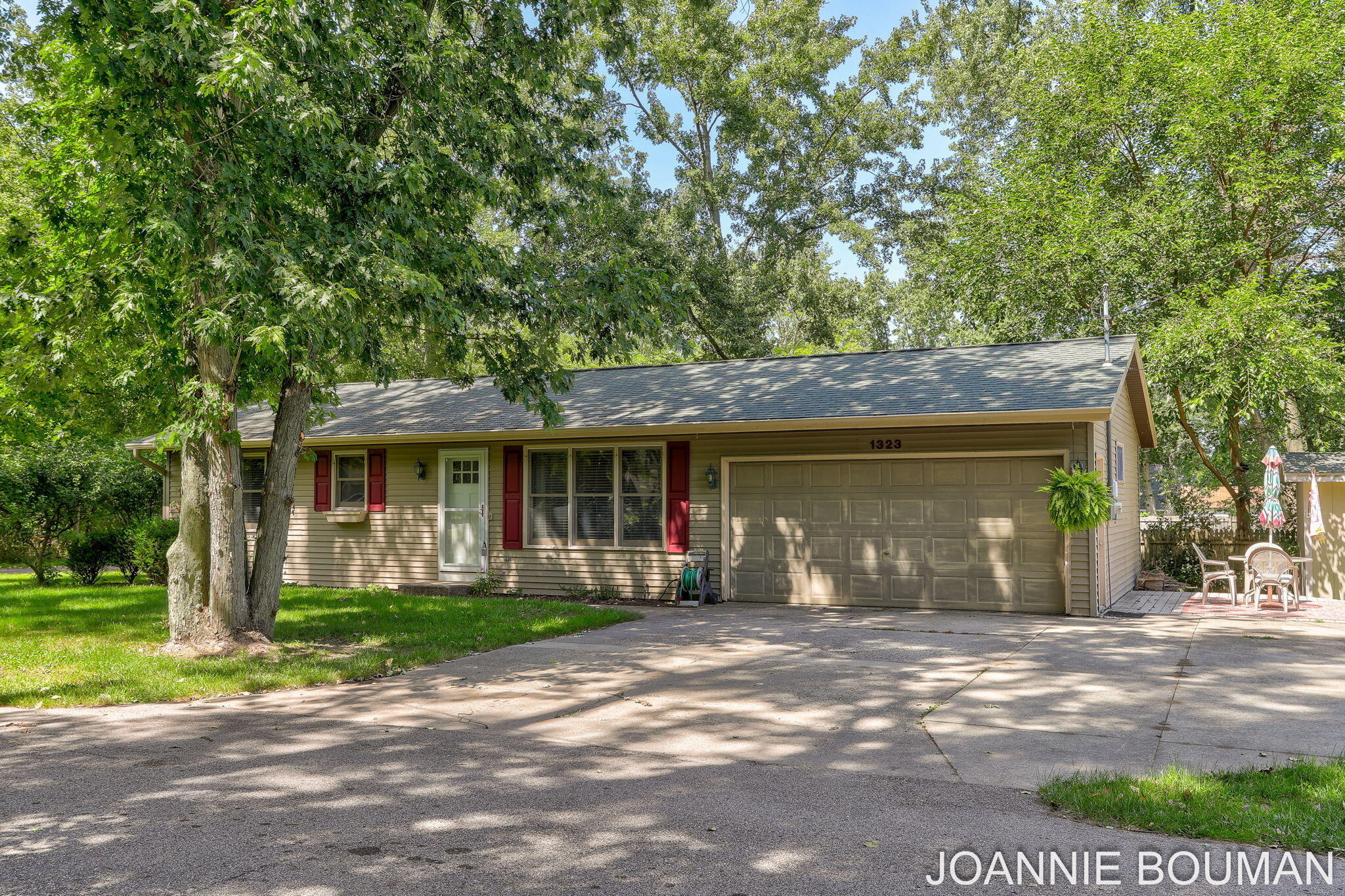 1323 Floral Street Holland MI 49423