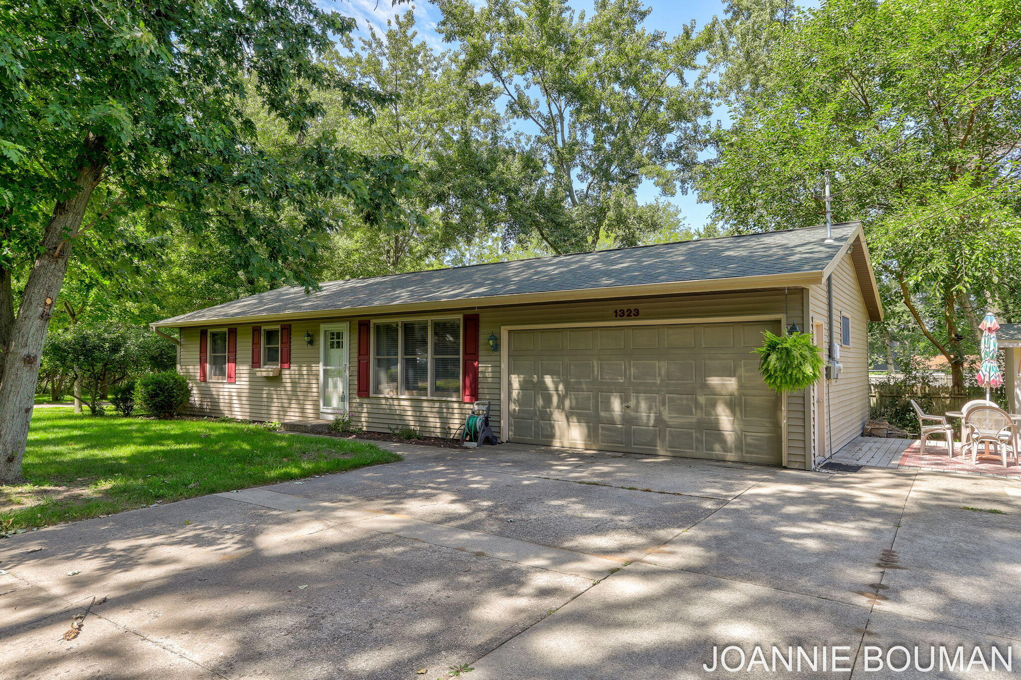 1323 Floral Street Holland MI 49423