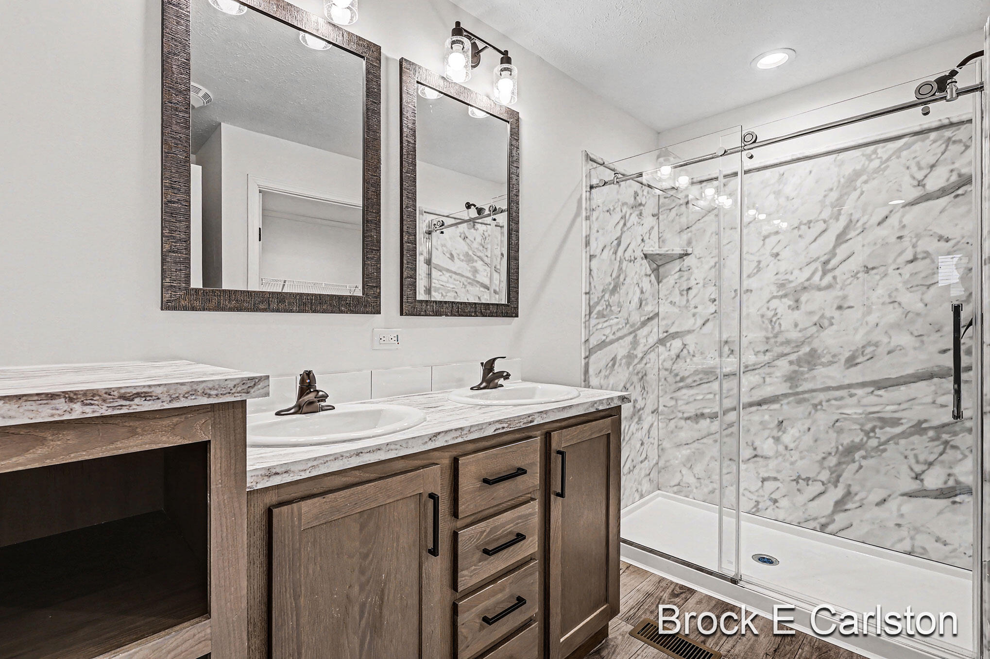1283 E Ellis Road Norton Shores MI 49441