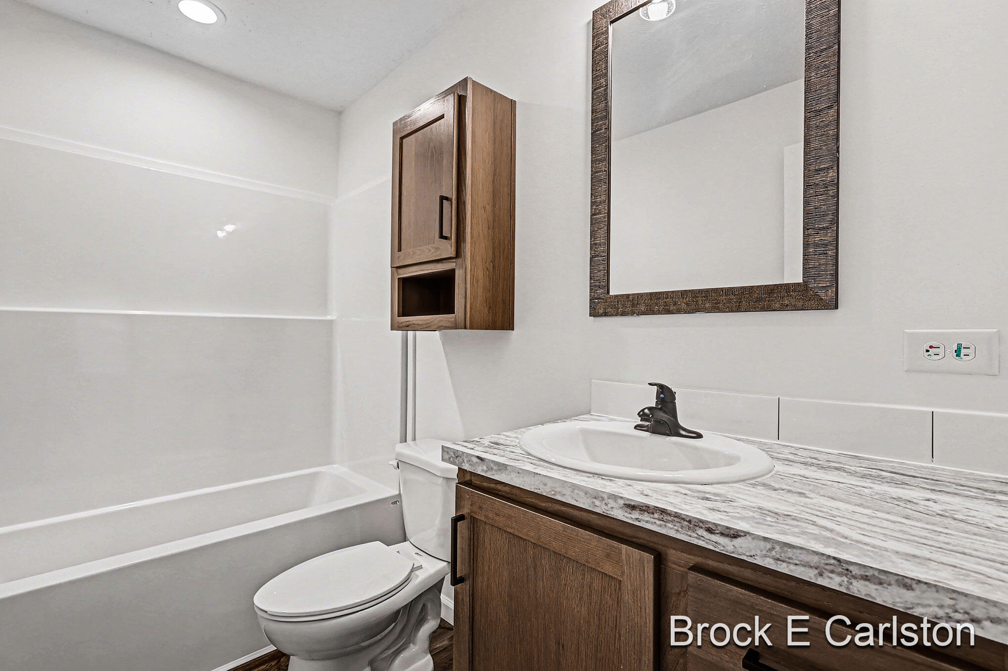 1283 E Ellis Road Norton Shores MI 49441