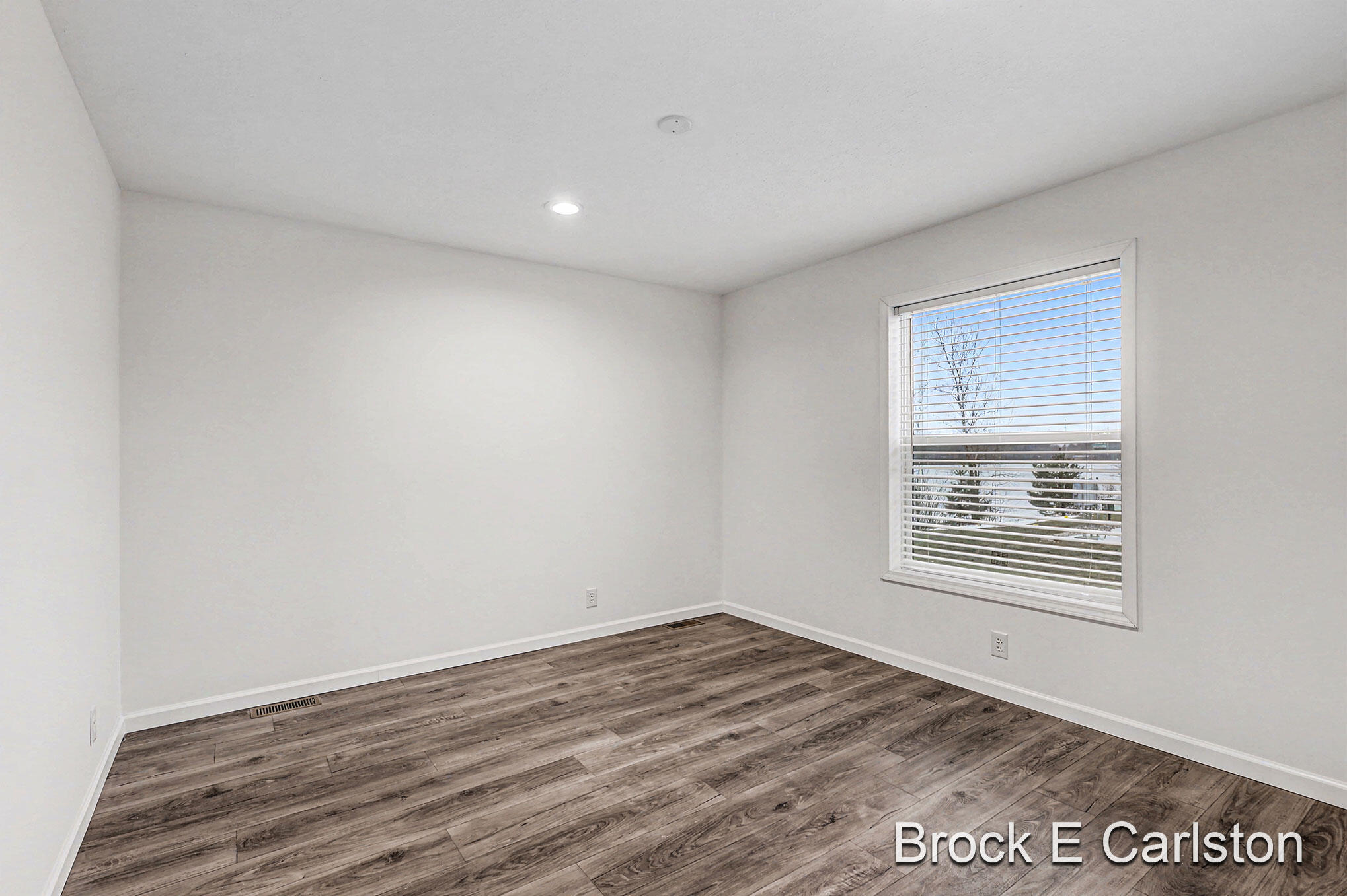1283 E Ellis Road Norton Shores MI 49441