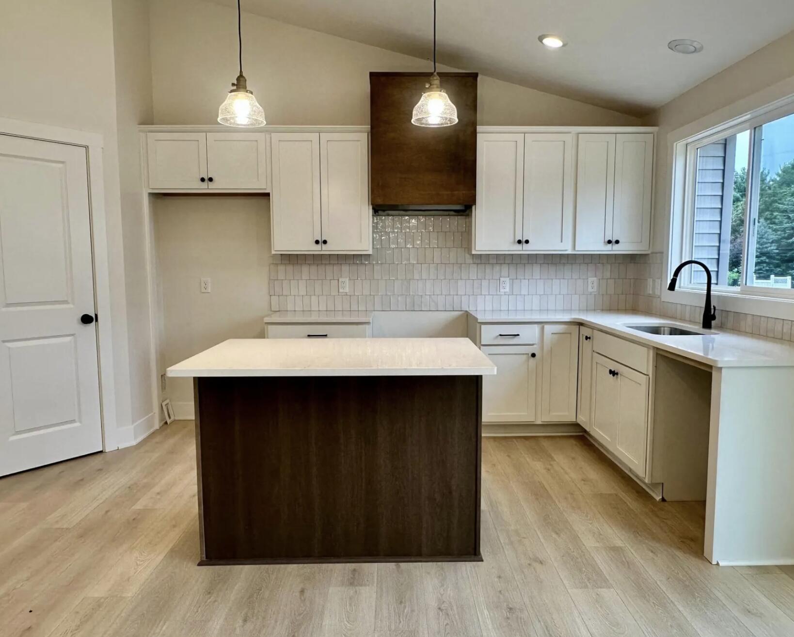 2193 Emerald Shore Circle Grand Rapids MI 49525