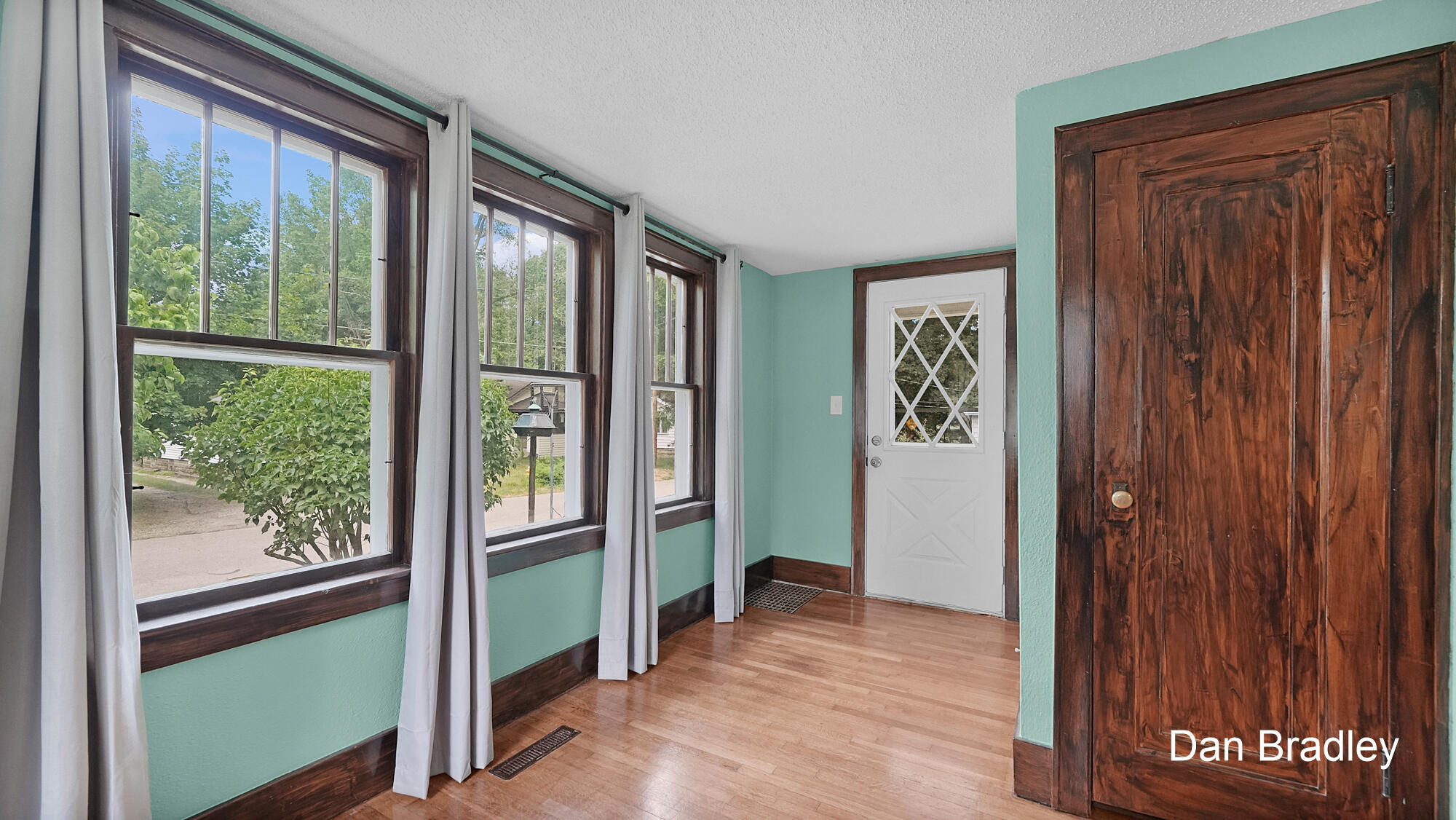 3056 Effie Place NE Grand Rapids MI 49505