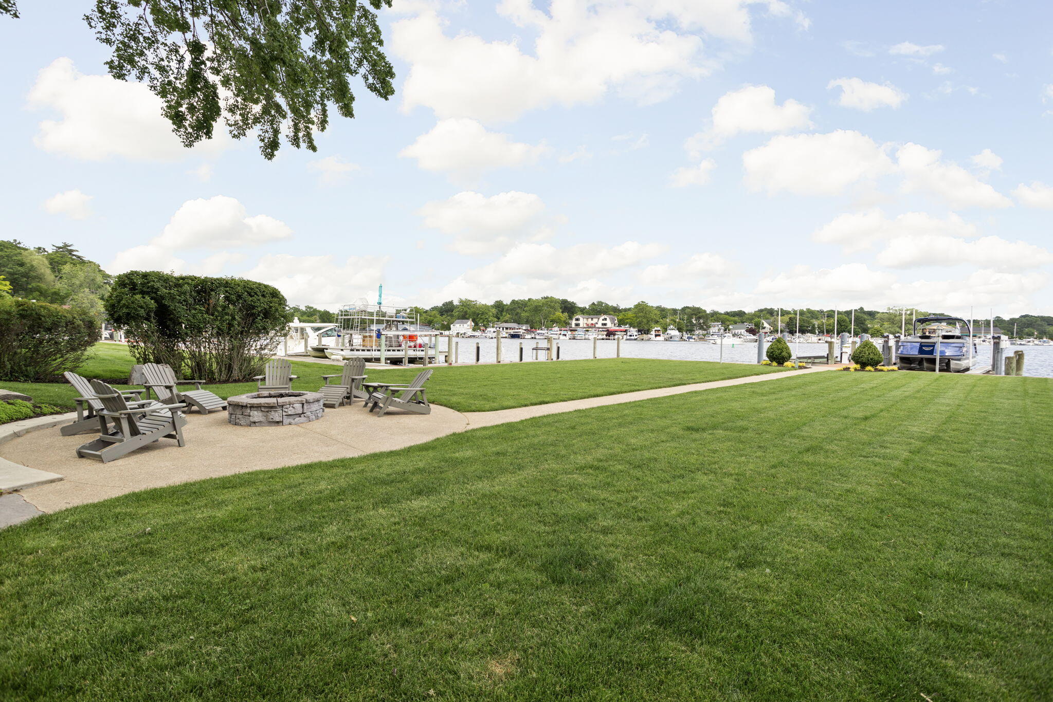 143 Park Street Saugatuck MI 49453