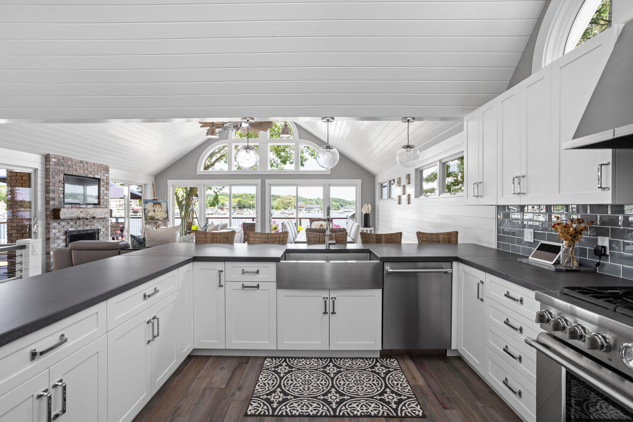 143 Park Street Saugatuck MI 49453