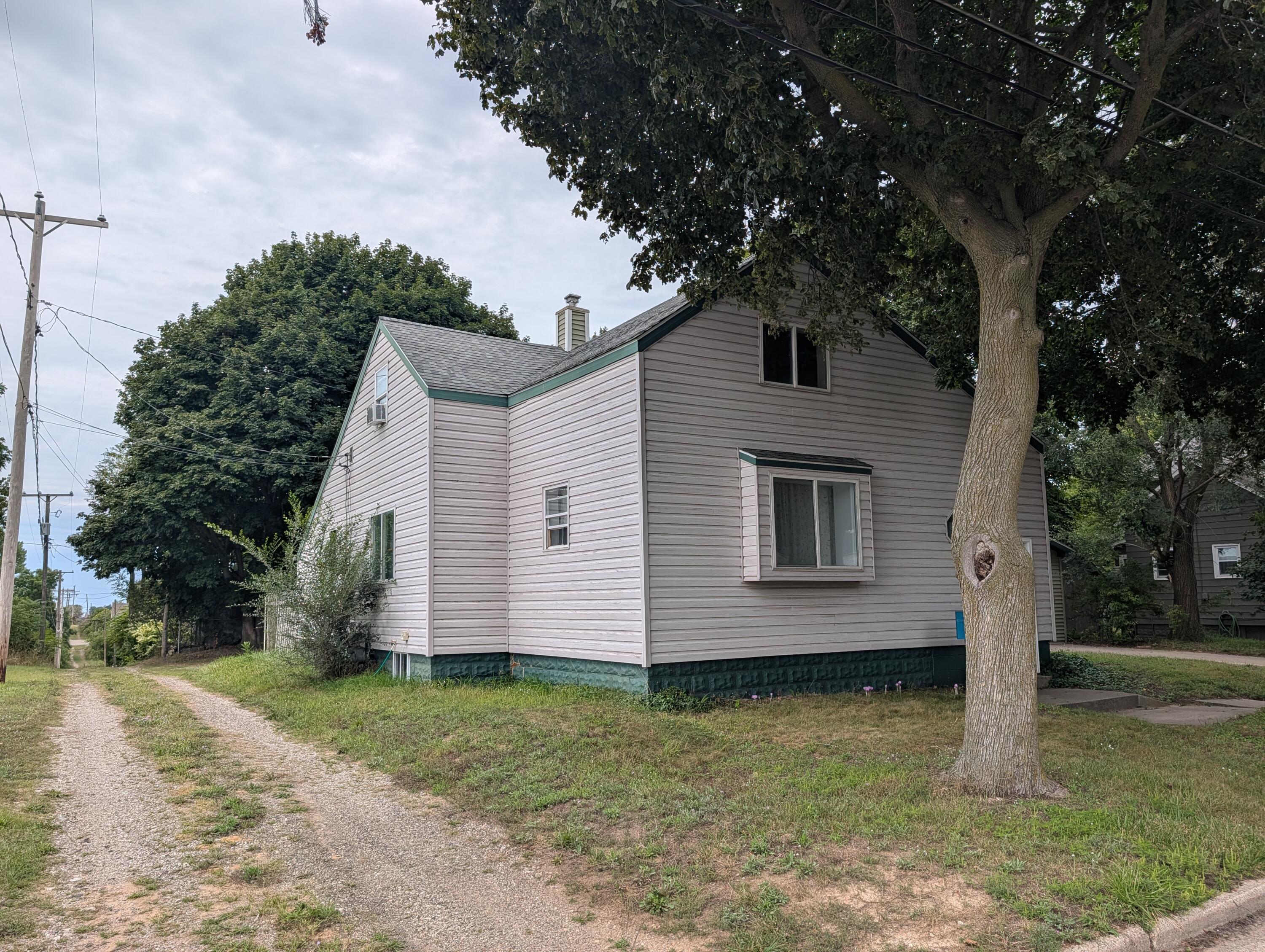 504 Adams Street Ludington MI 49431