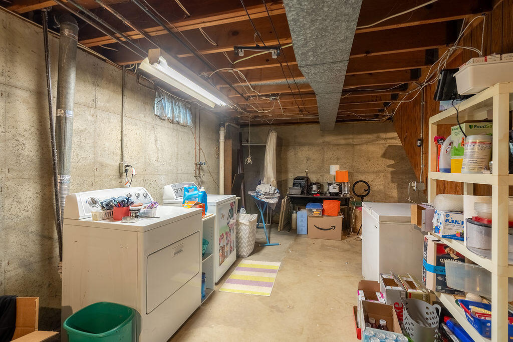 2535 Powers Avenue NW Grand Rapids MI 49544