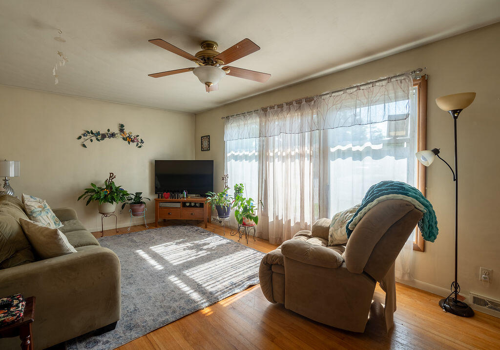 2535 Powers Avenue NW Grand Rapids MI 49544