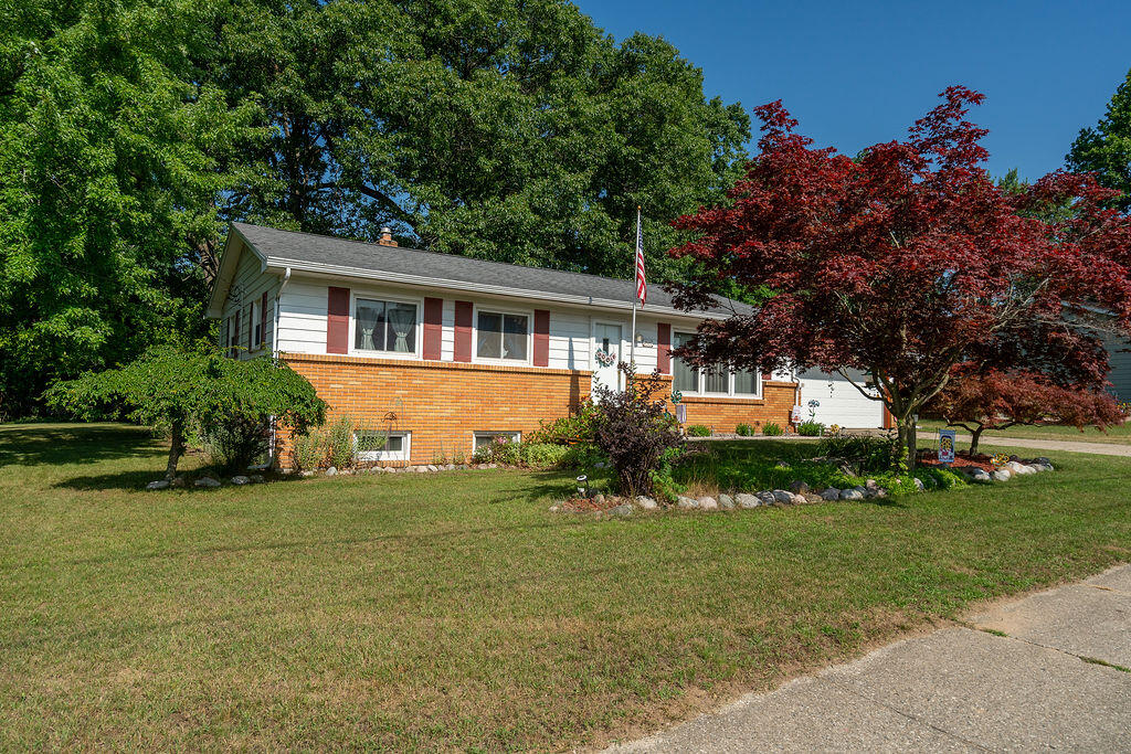 2535 Powers Avenue NW Grand Rapids MI 49544