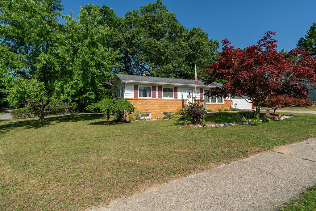 2535 Powers Avenue NW Grand Rapids MI 49544