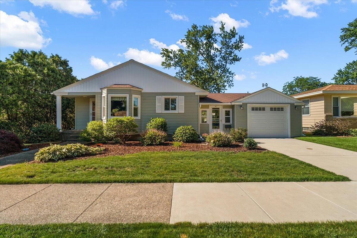 42 W 29th Street Holland MI 49423