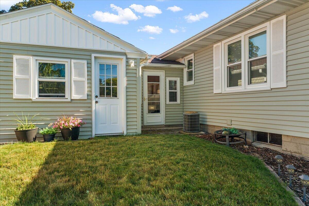 42 W 29th Street Holland MI 49423