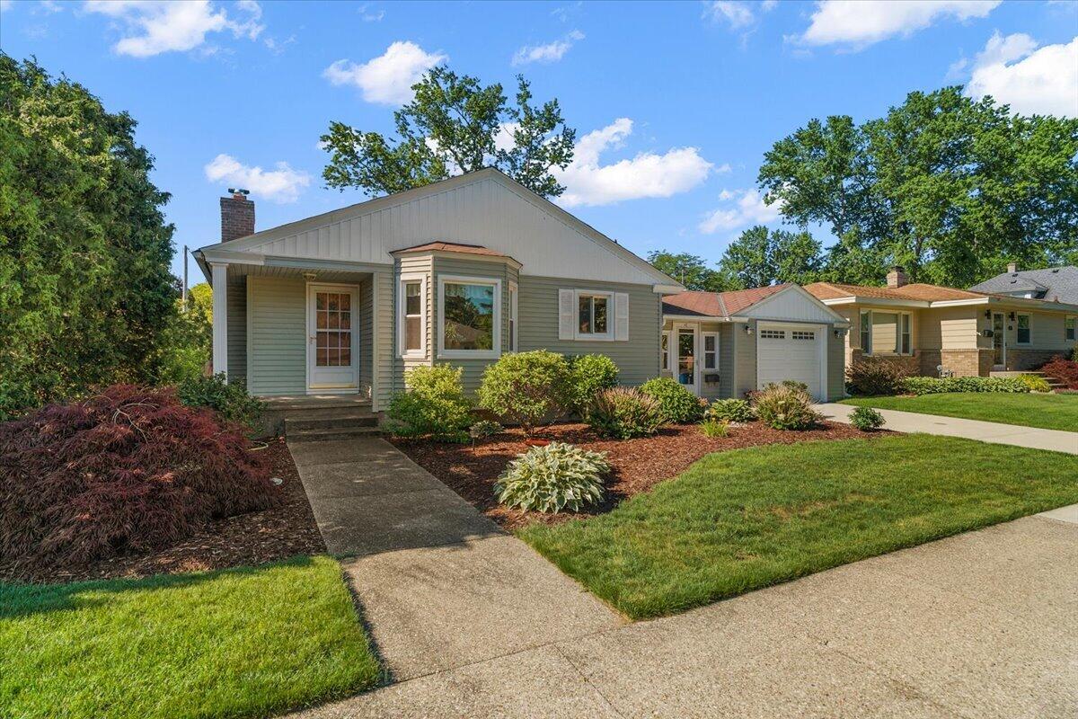 42 W 29th Street Holland MI 49423