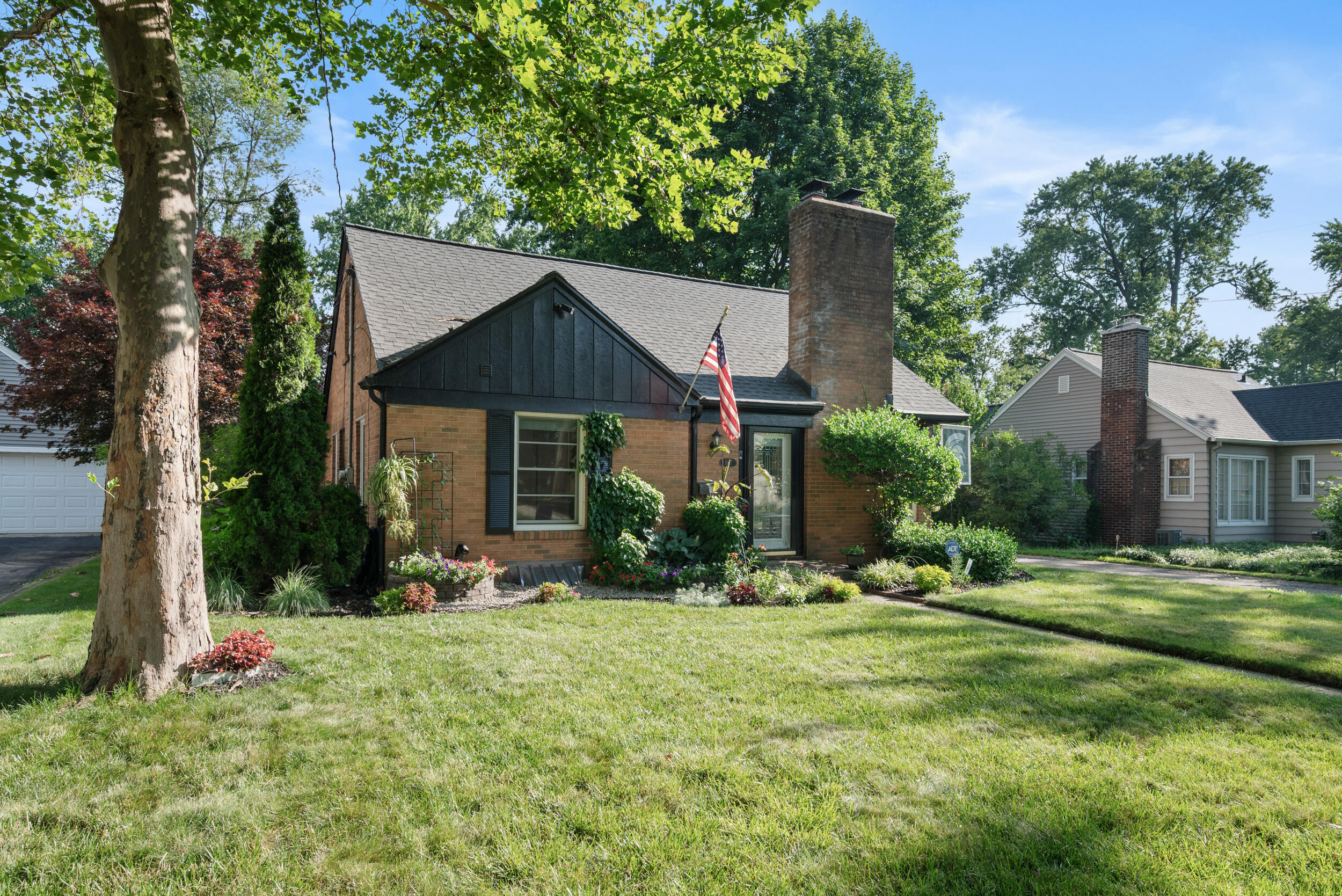 1127 Lakeway Avenue Kalamazoo MI 49001