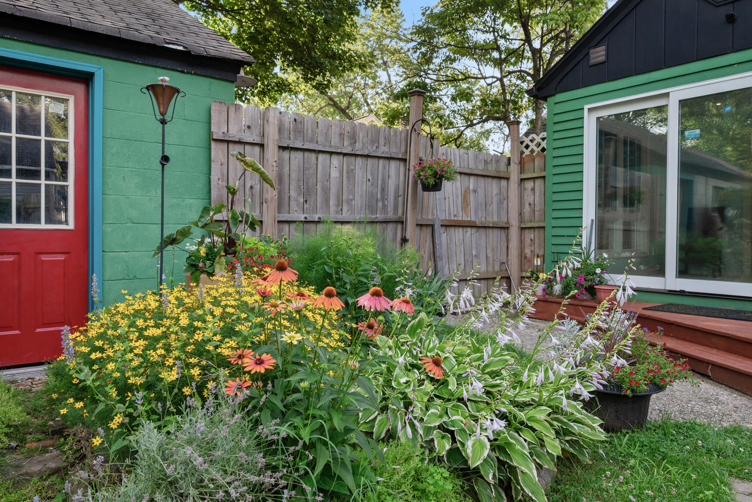 1127 Lakeway Avenue Kalamazoo MI 49001