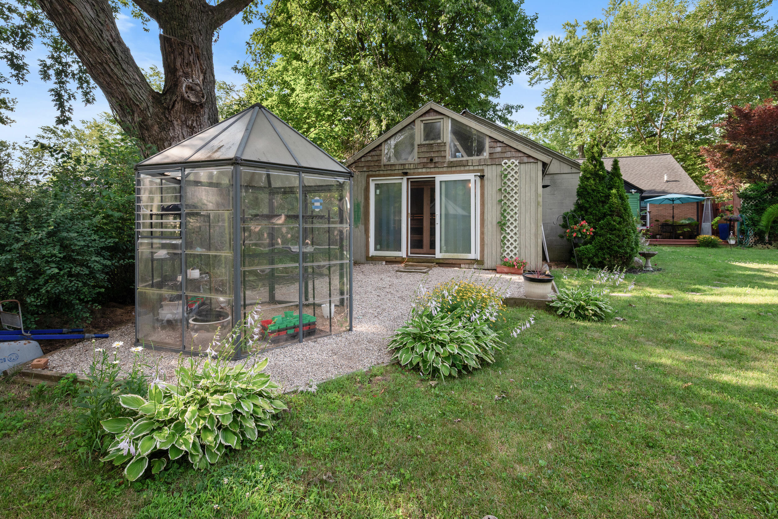 1127 Lakeway Avenue Kalamazoo MI 49001