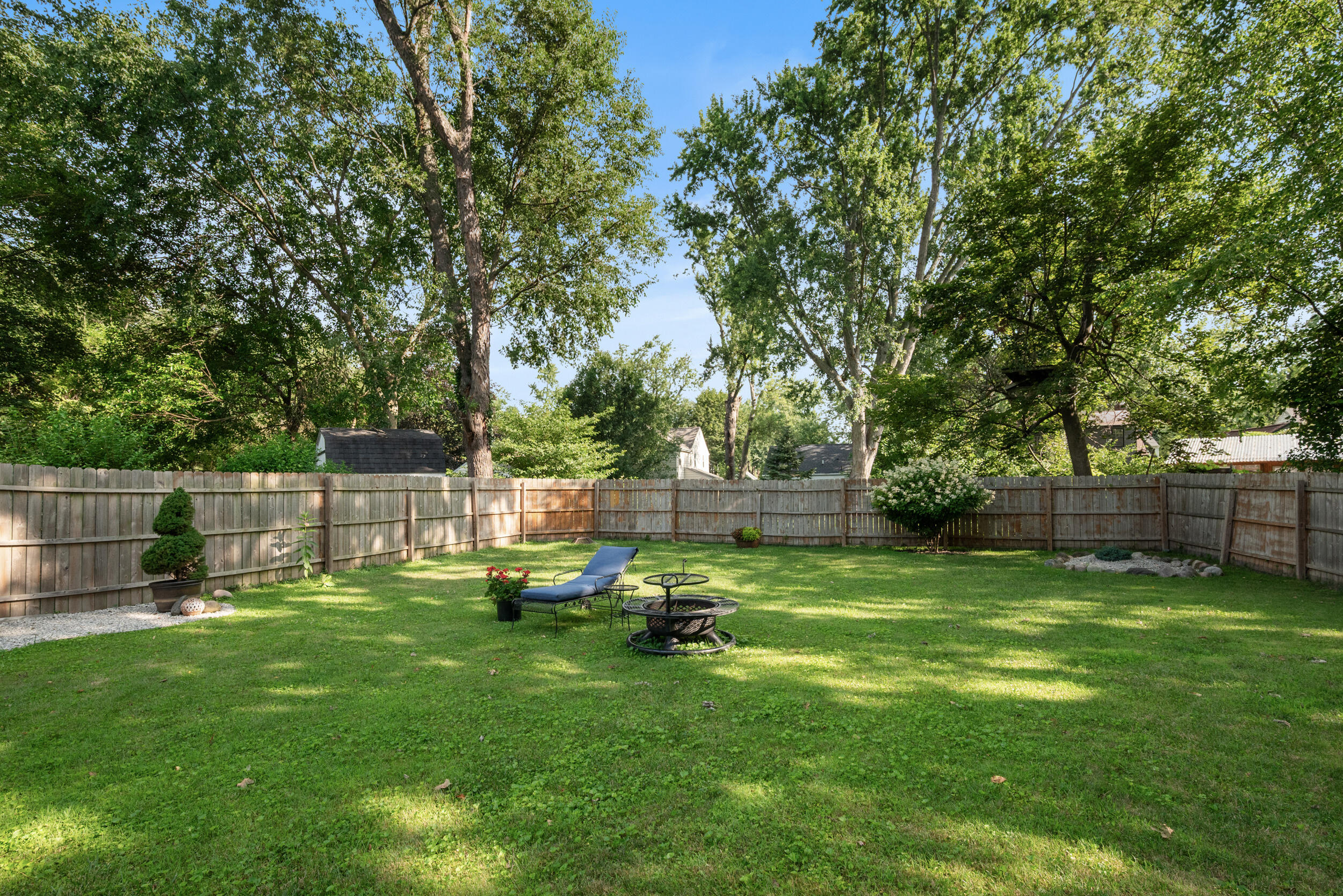 1127 Lakeway Avenue Kalamazoo MI 49001