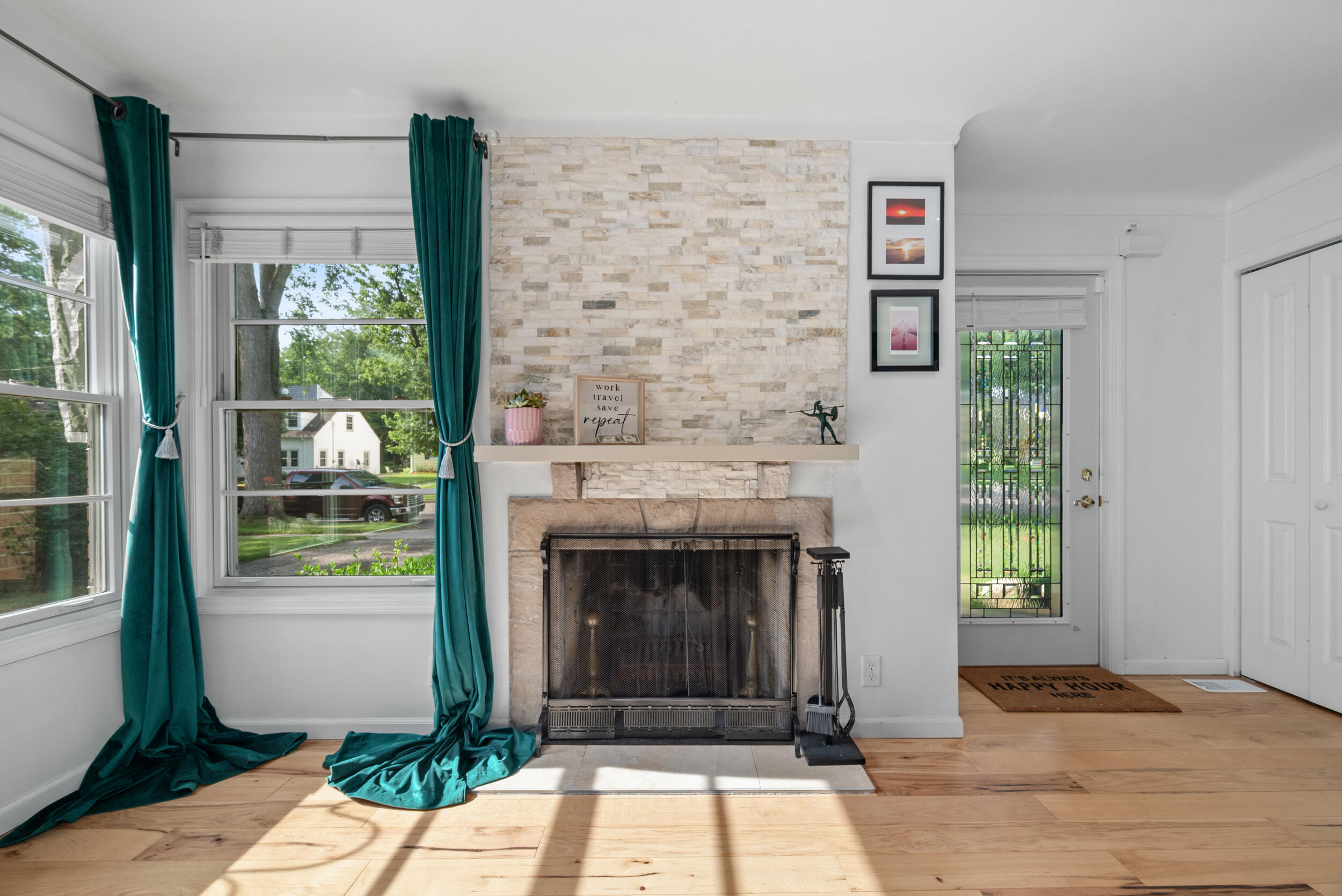 1127 Lakeway Avenue Kalamazoo MI 49001