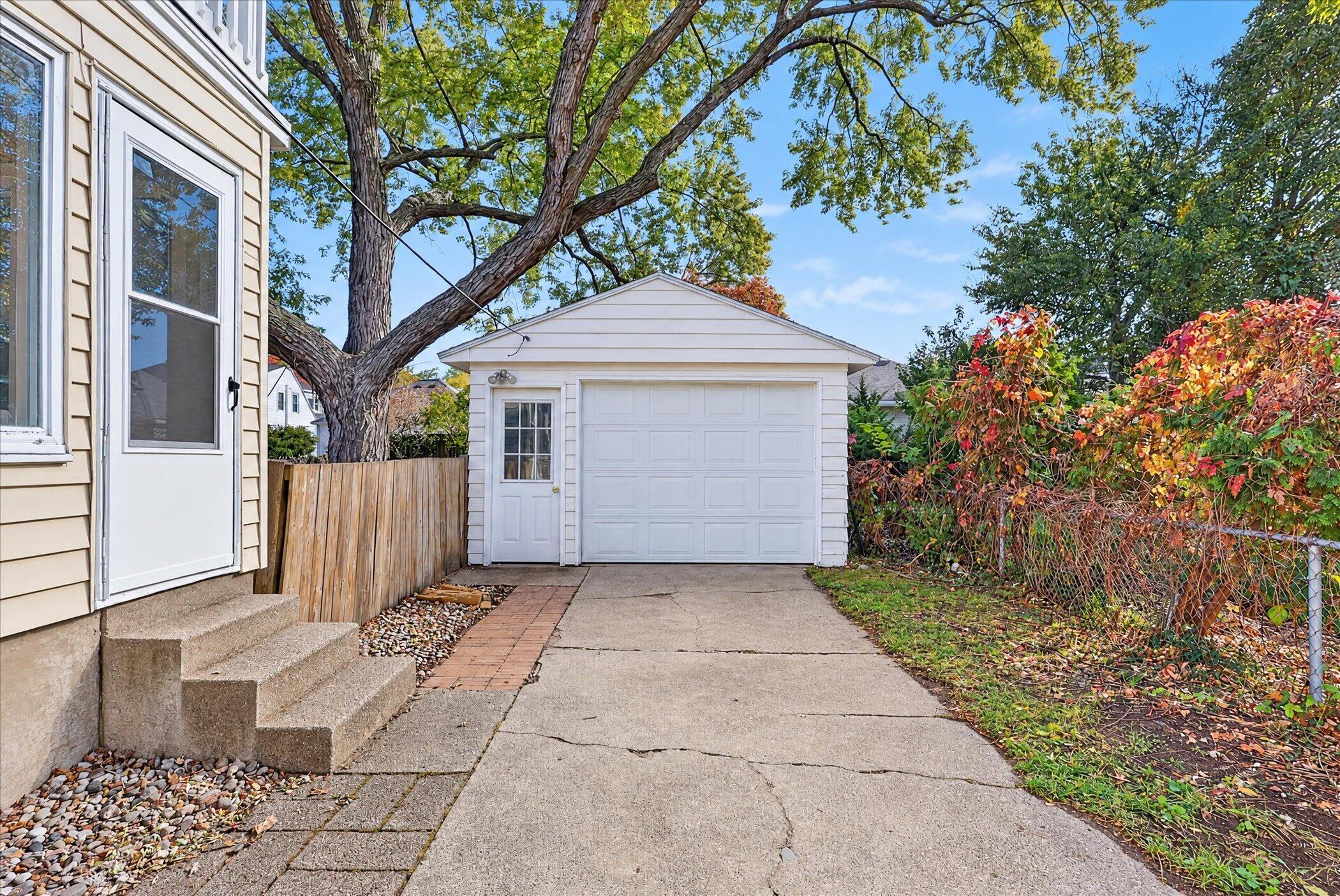 2340 College Avenue SE Grand Rapids MI 49507