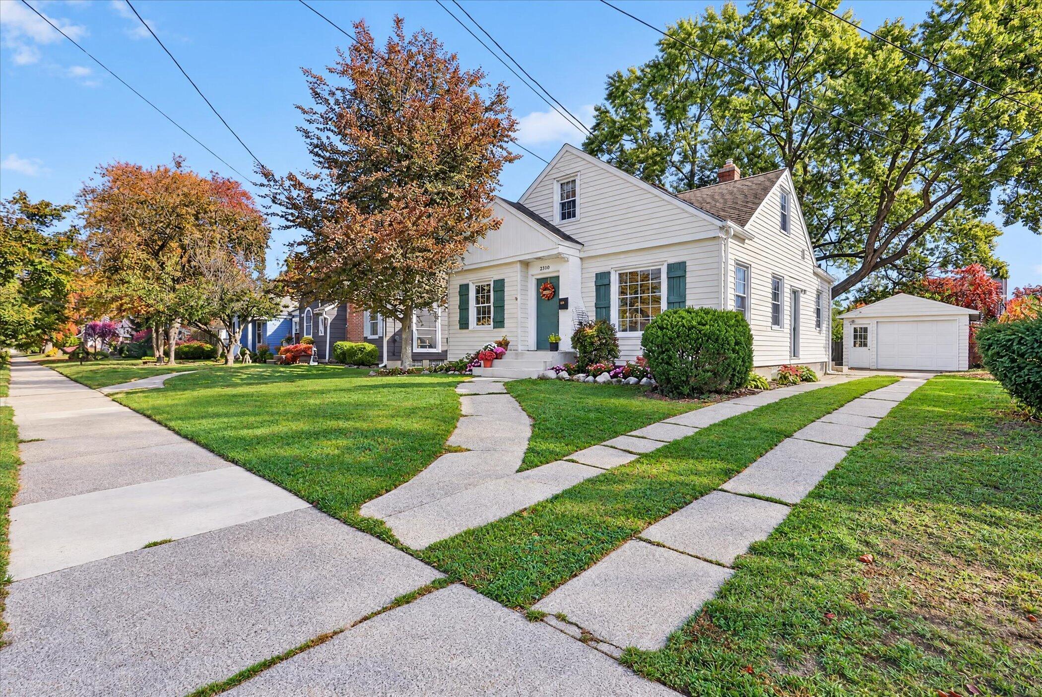 2340 College Avenue SE Grand Rapids MI 49507