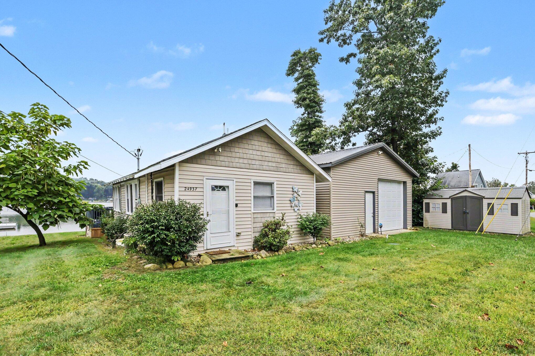 24937 Twin Shore Drive Dowagiac MI 49047
