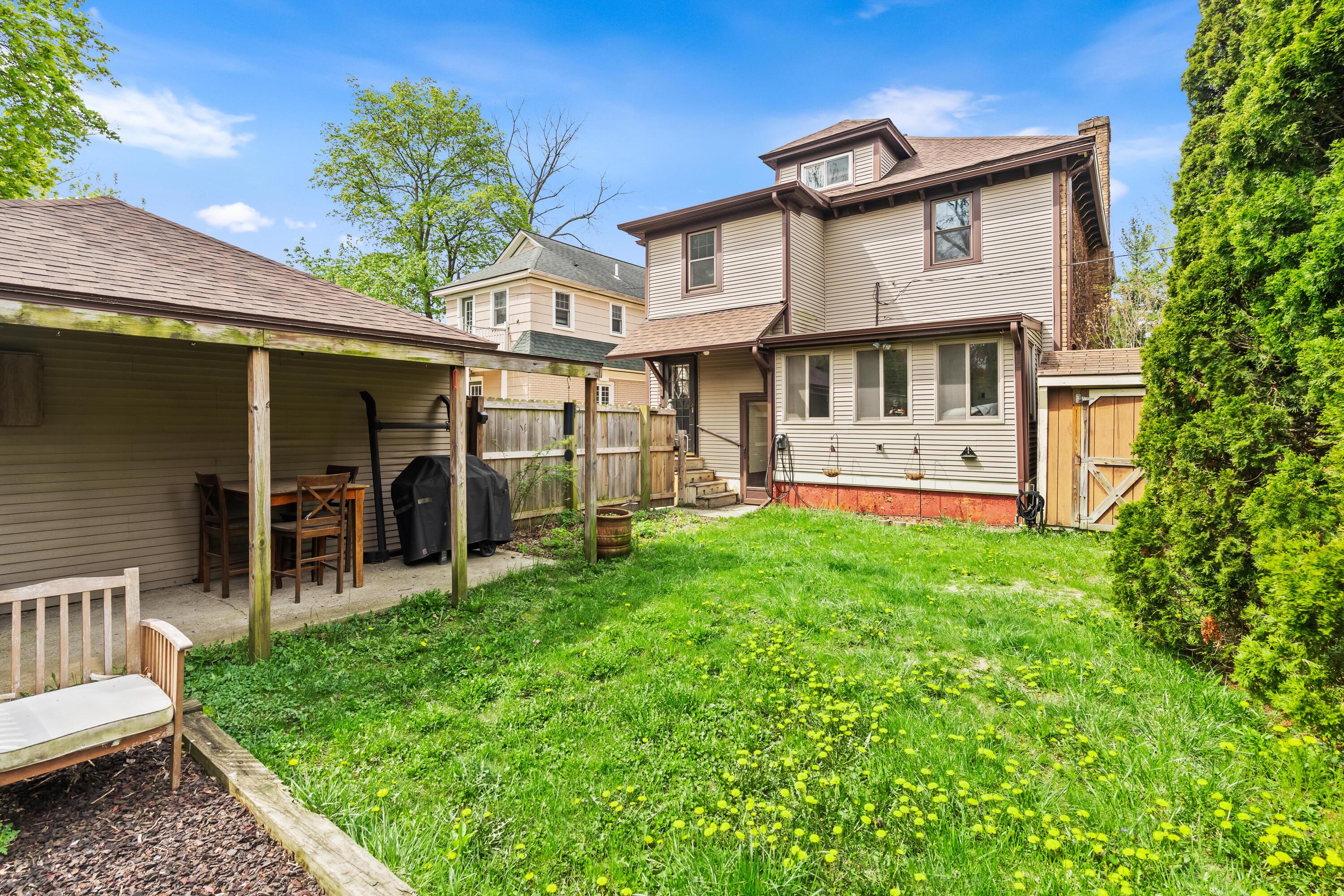 616 Rosewood Avenue SE East Grand Rapids MI 49506