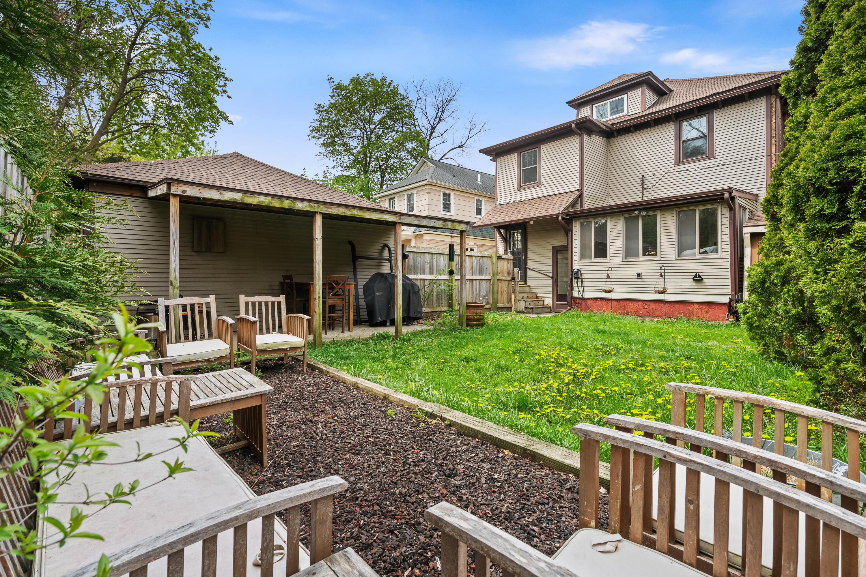 616 Rosewood Avenue SE East Grand Rapids MI 49506