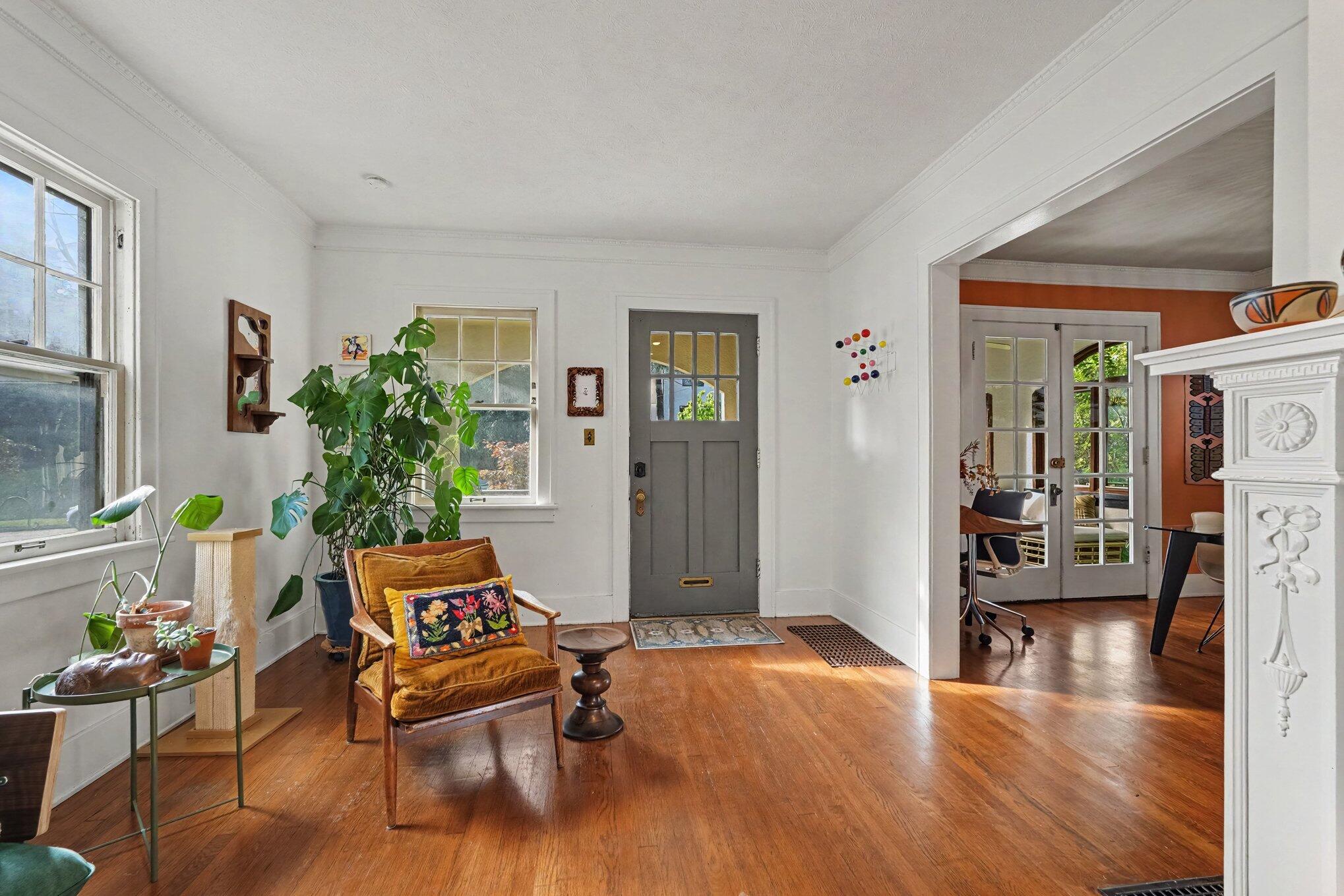 1653 Wealthy Street SE East Grand Rapids MI 49506