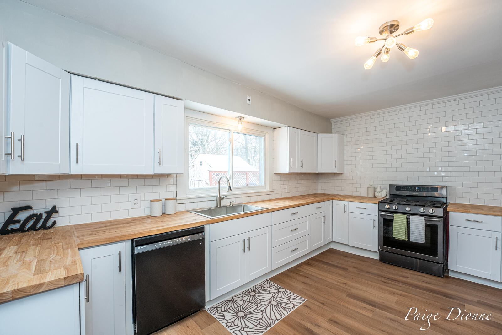 32 W Main Avenue Zeeland MI 49464