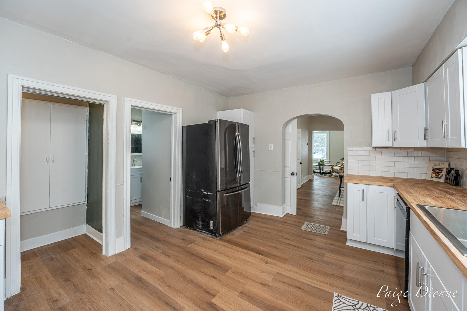 32 W Main Avenue Zeeland MI 49464