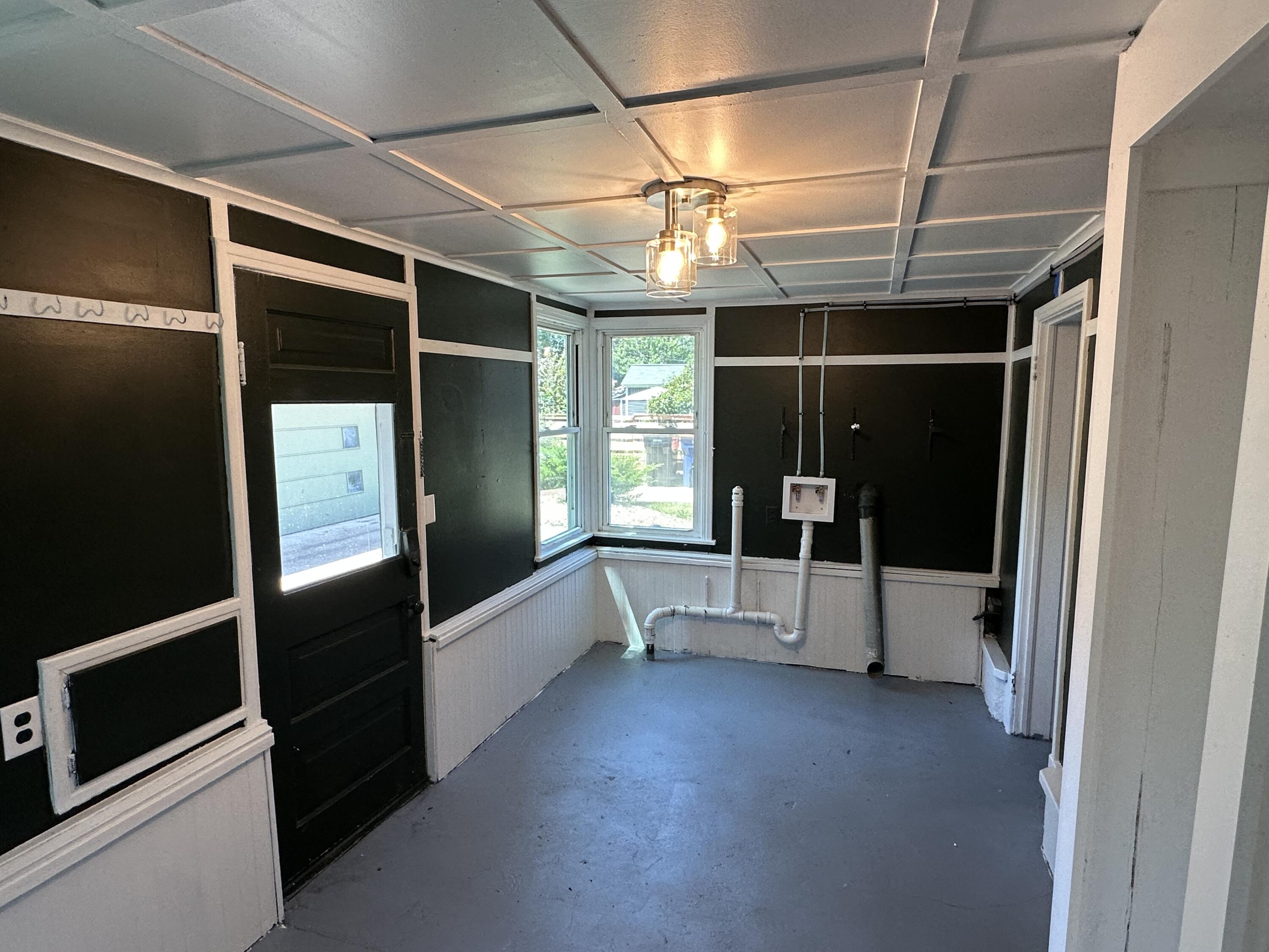32 W Main Avenue Zeeland MI 49464