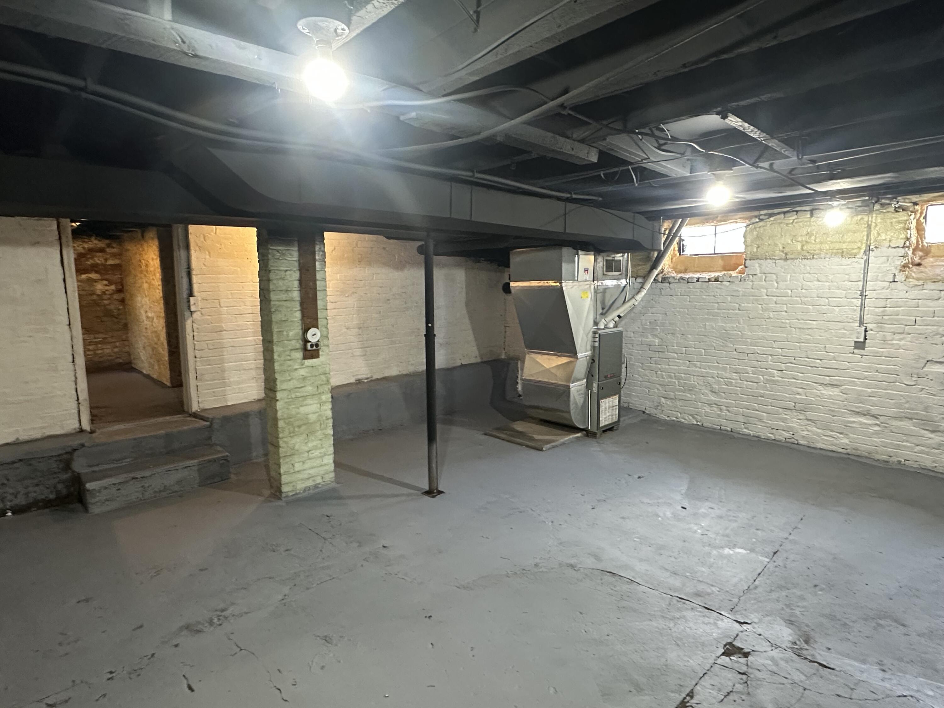 32 W Main Avenue Zeeland MI 49464