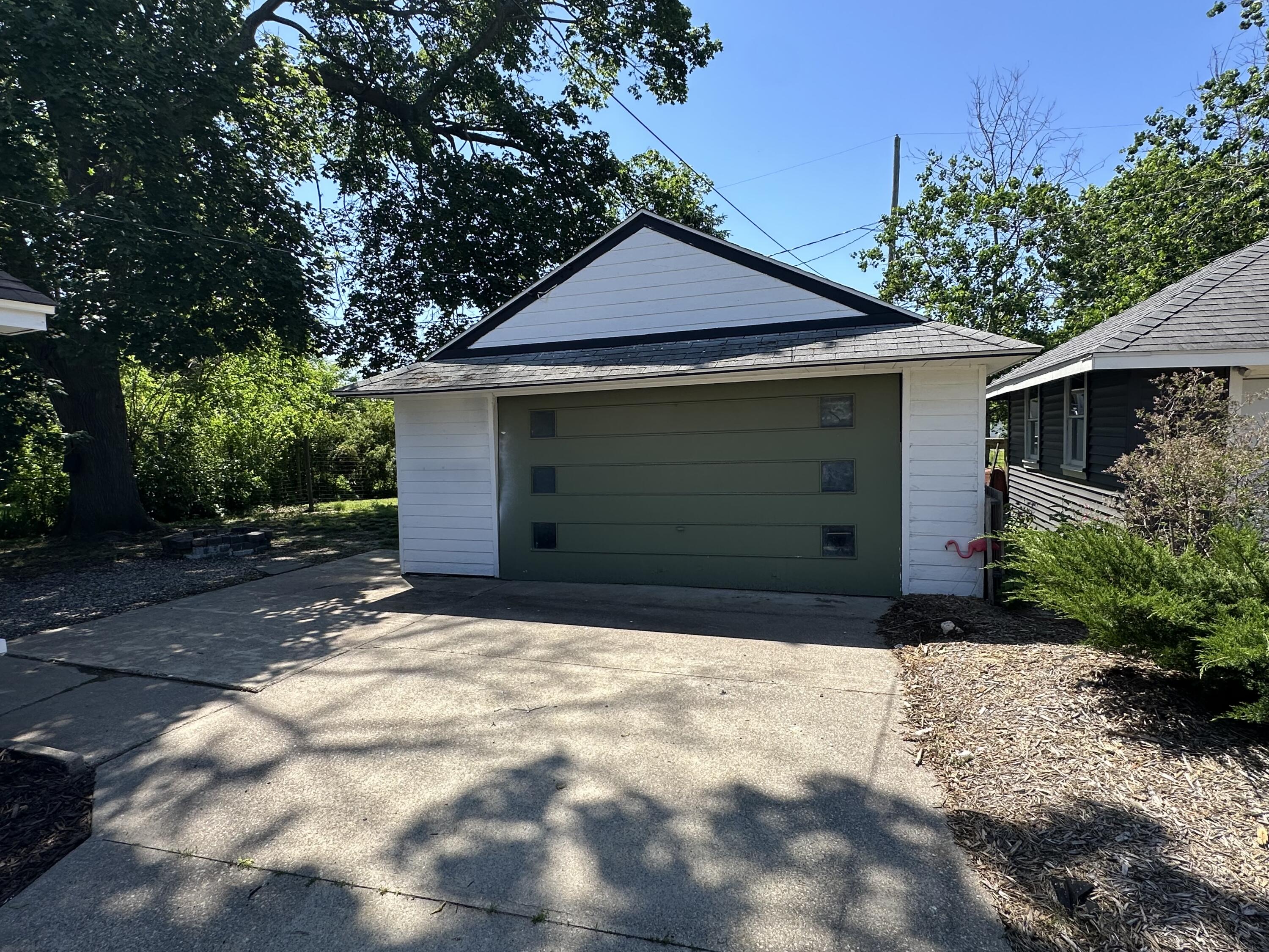 32 W Main Avenue Zeeland MI 49464