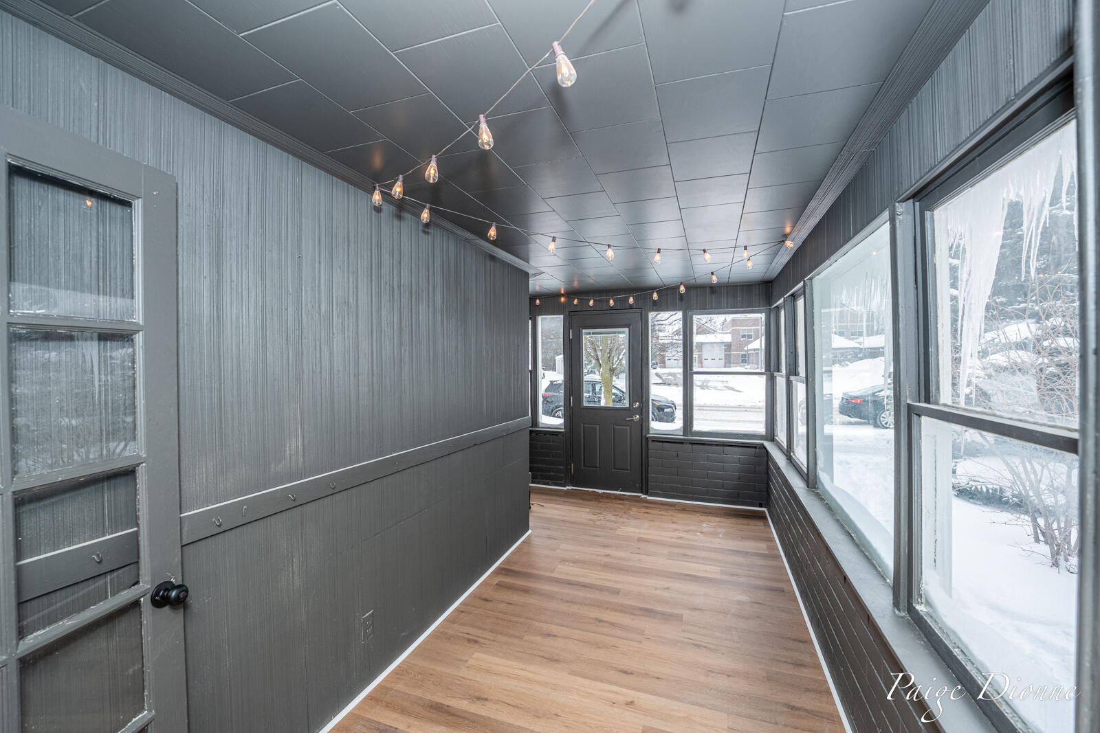 32 W Main Avenue Zeeland MI 49464