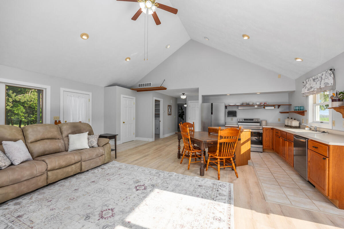3082 Pine Lake Street Niles MI 49120