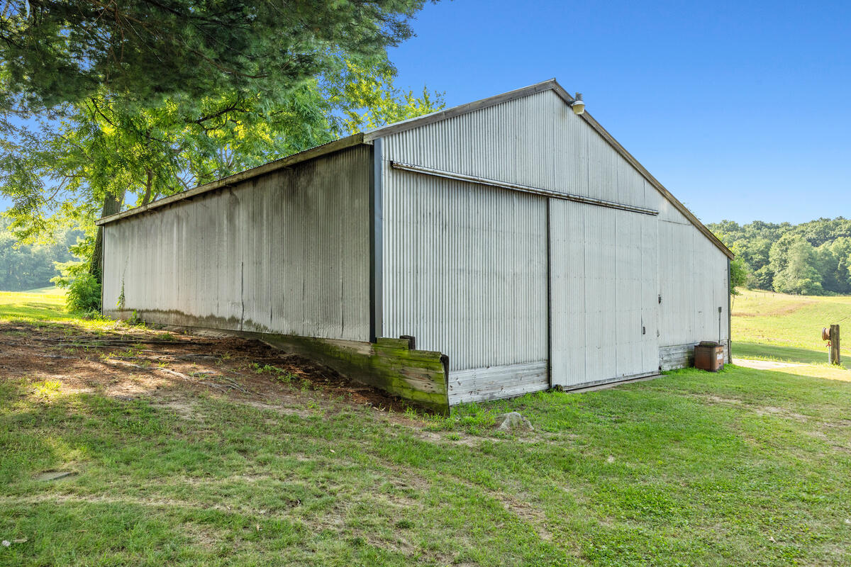 3082 Pine Lake Street Niles MI 49120
