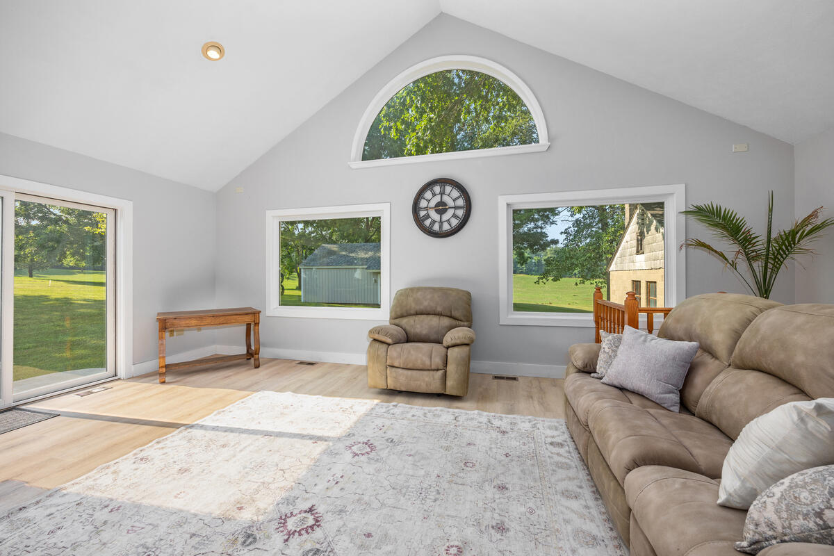 3082 Pine Lake Street Niles MI 49120