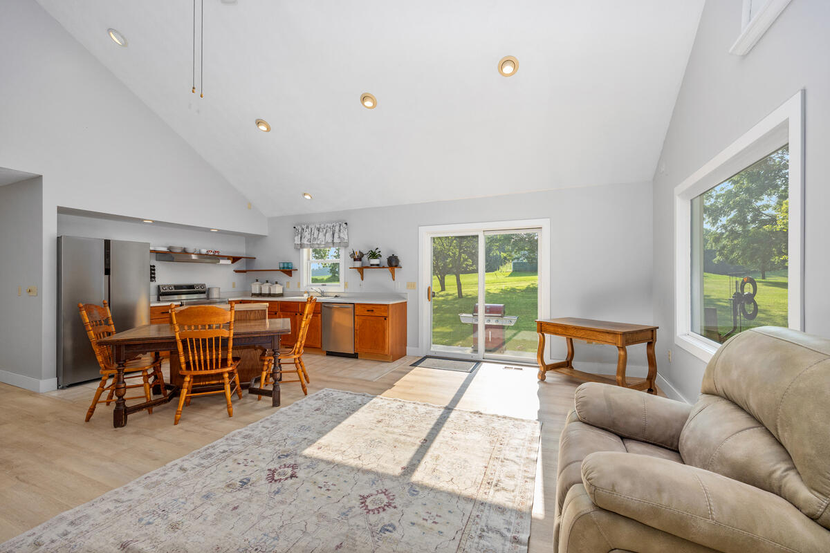 3082 Pine Lake Street Niles MI 49120