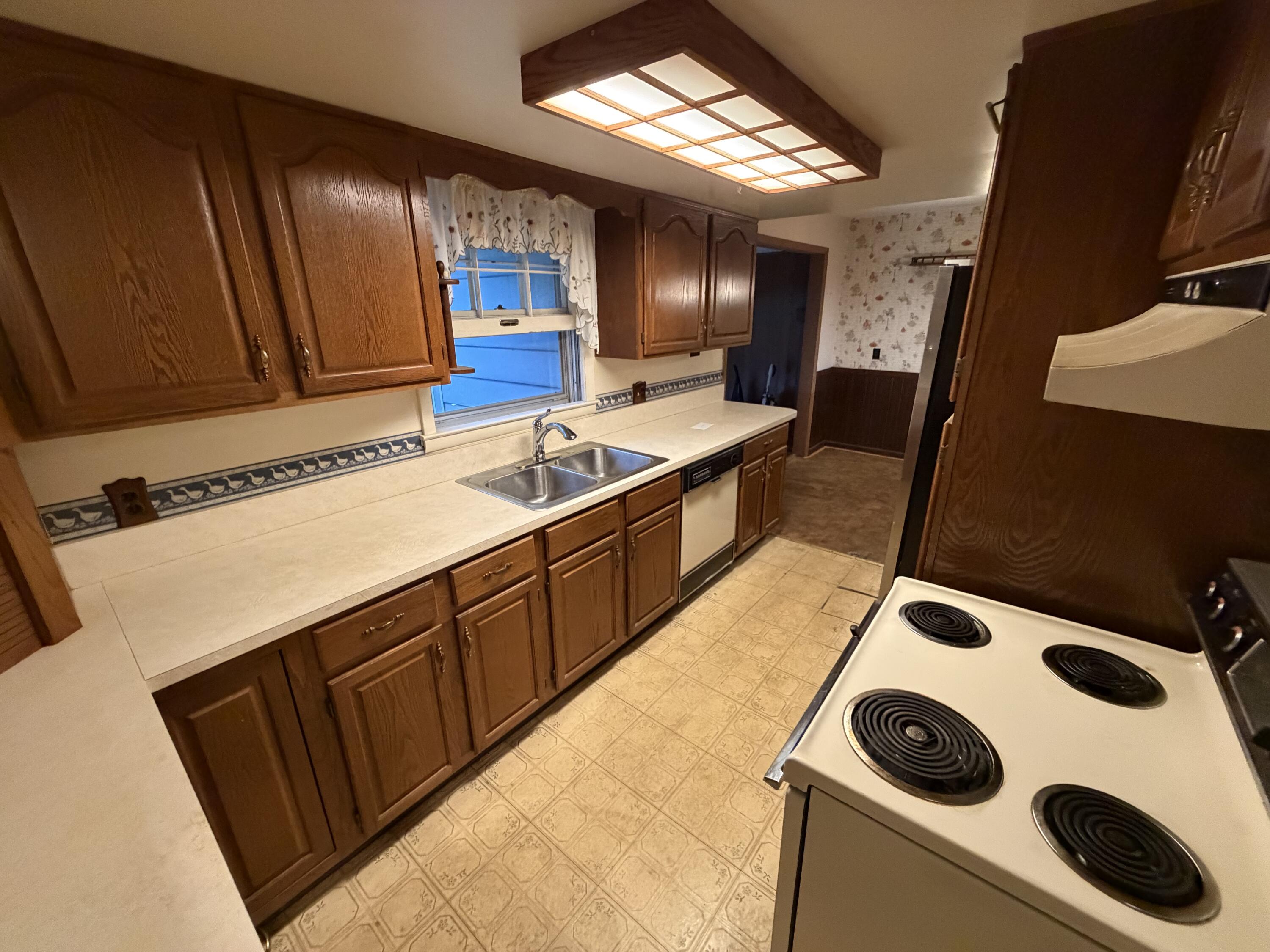 131 Dunton Avenue Holland MI 49424