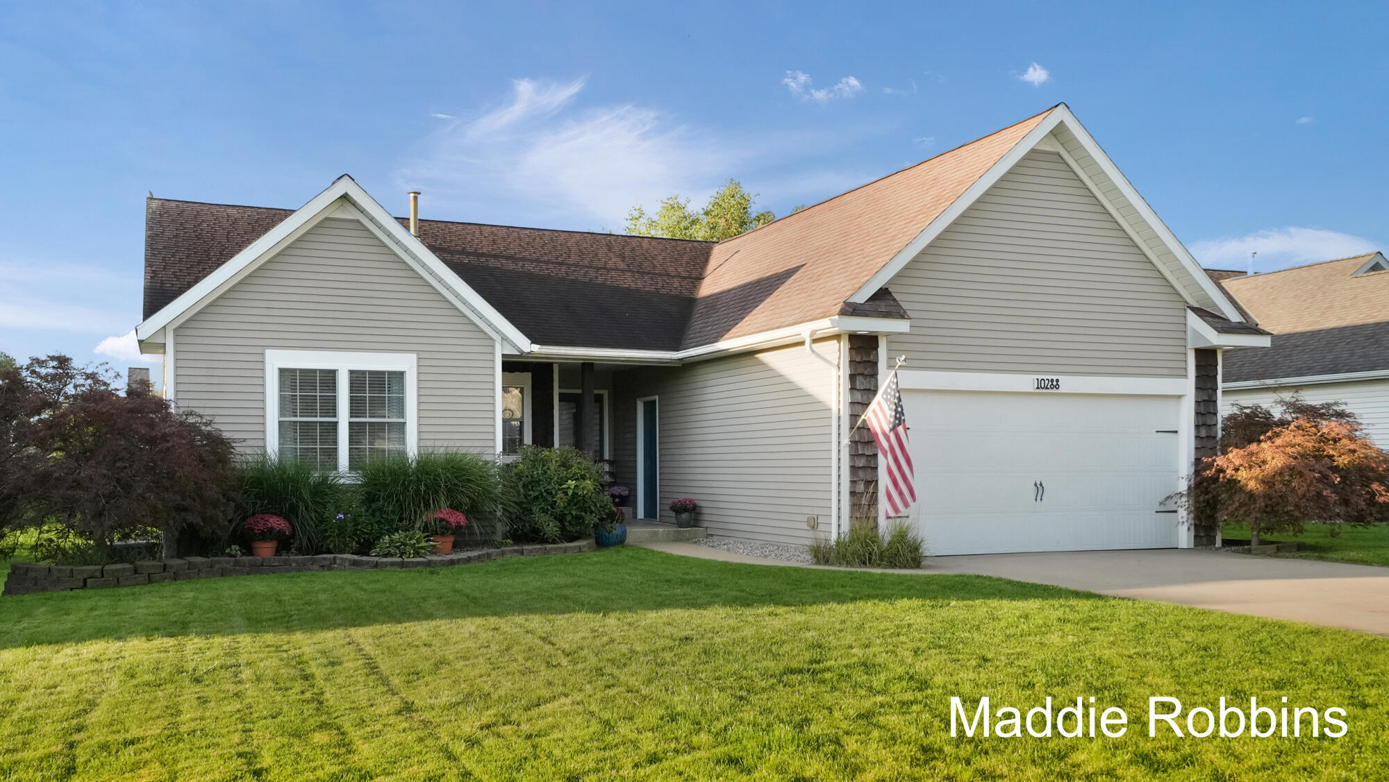 10288 Lynwood Lane Zeeland MI 49464